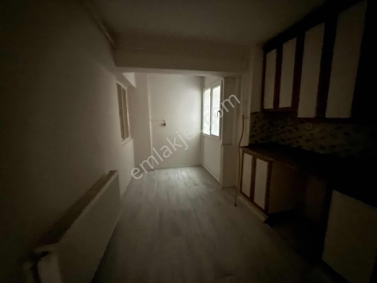 Emlak Center'dan Peker Mah 3+1 Kiralık Ara Kat Daire - Görsel 14