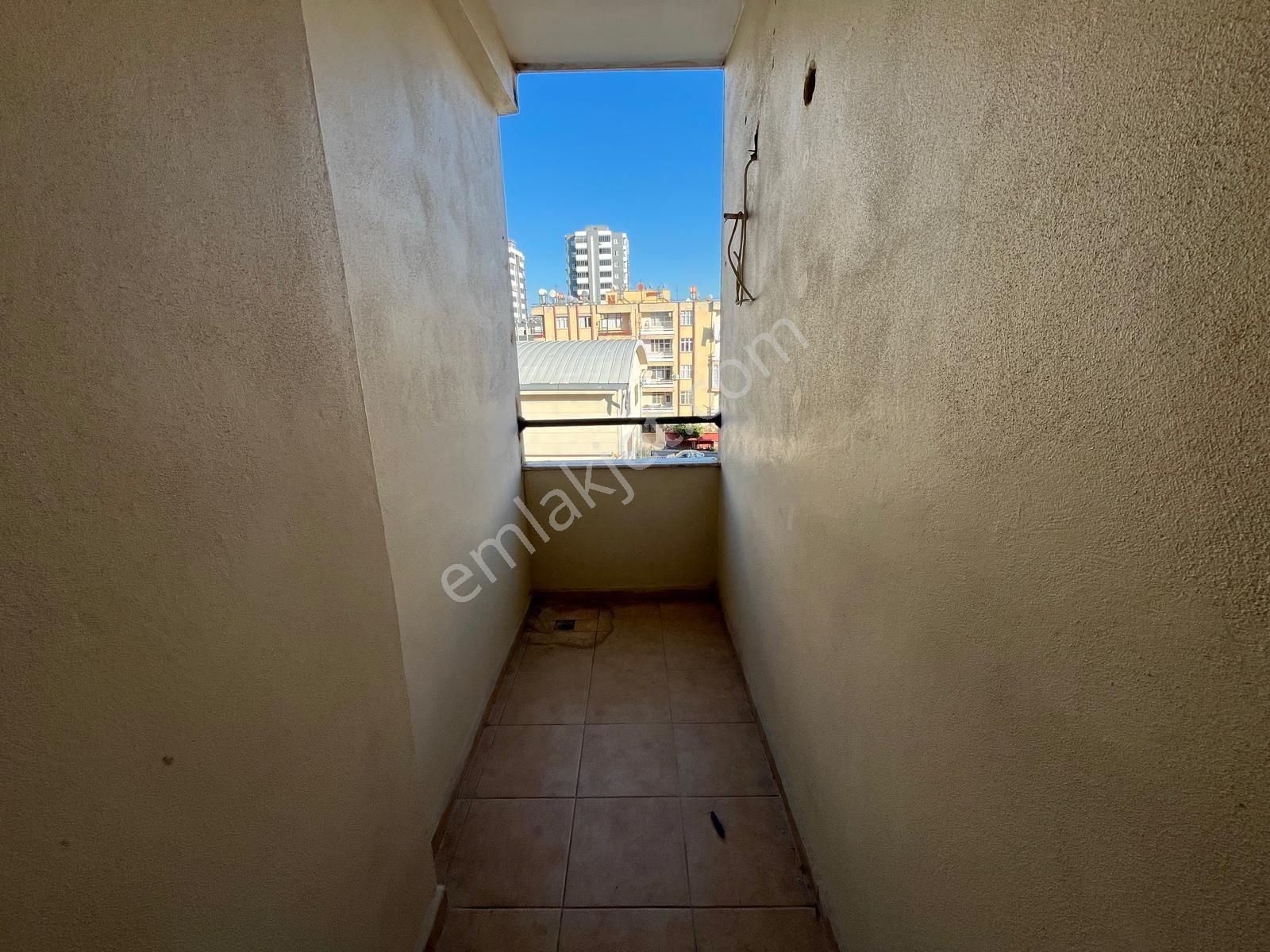 Yeşilyurt Mahallesinde 3+1 Geniş Oturumlu Satılık Daire - Görsel 14