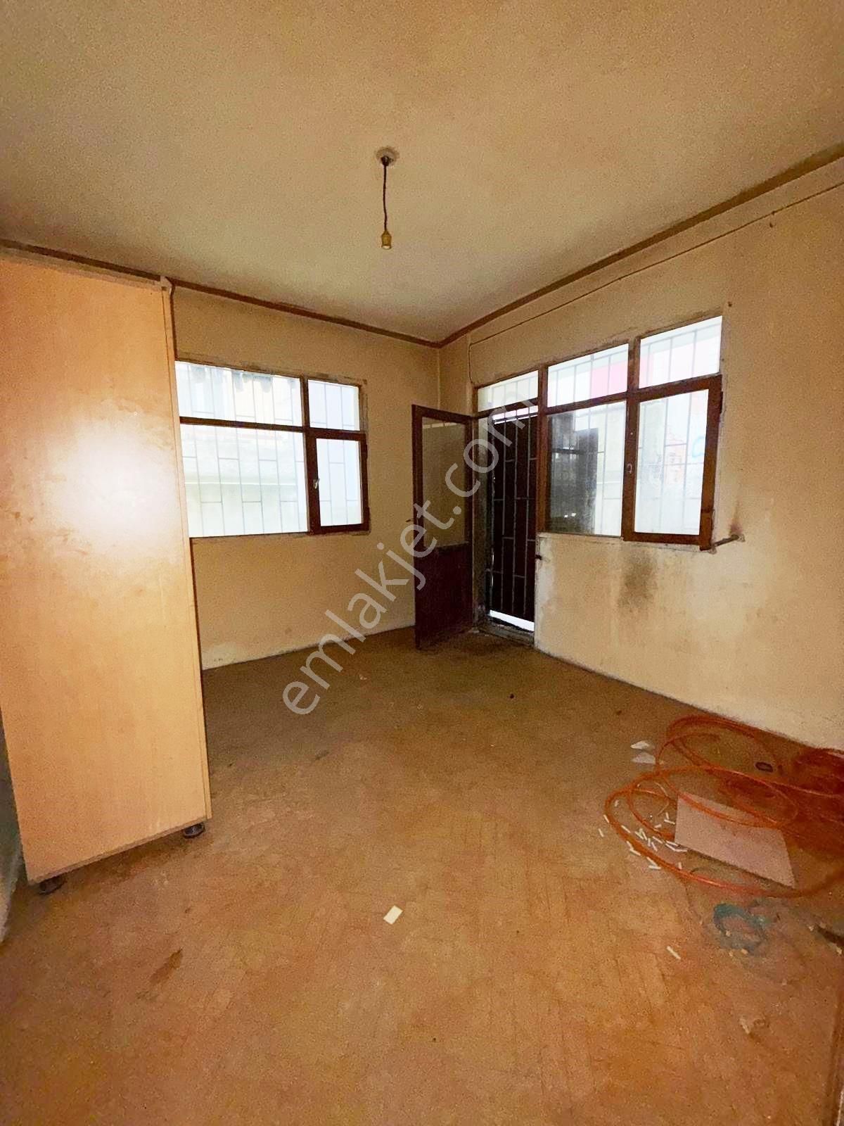 Fatih Emlak Tan 2+1 Bahçe Katı Boş Daire Mevlana Cami Yakını - Görsel 4