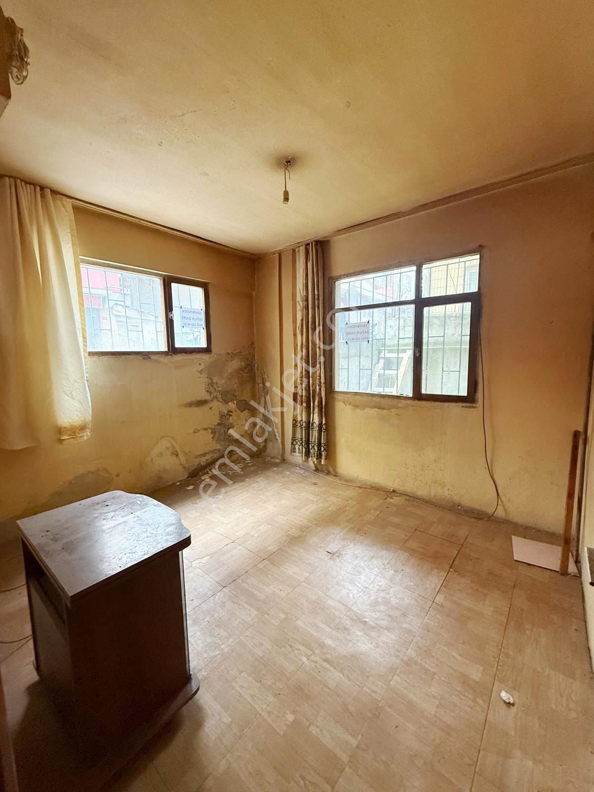 Fatih Emlak Tan 2+1 Bahçe Katı Boş Daire Mevlana Cami Yakını