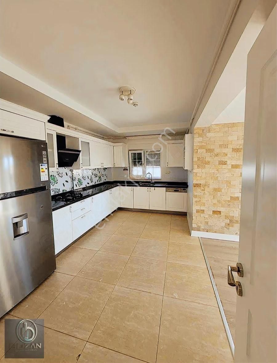 Vali Konaklarında 1'de 5+1 Kiralık Daire - Görsel 7