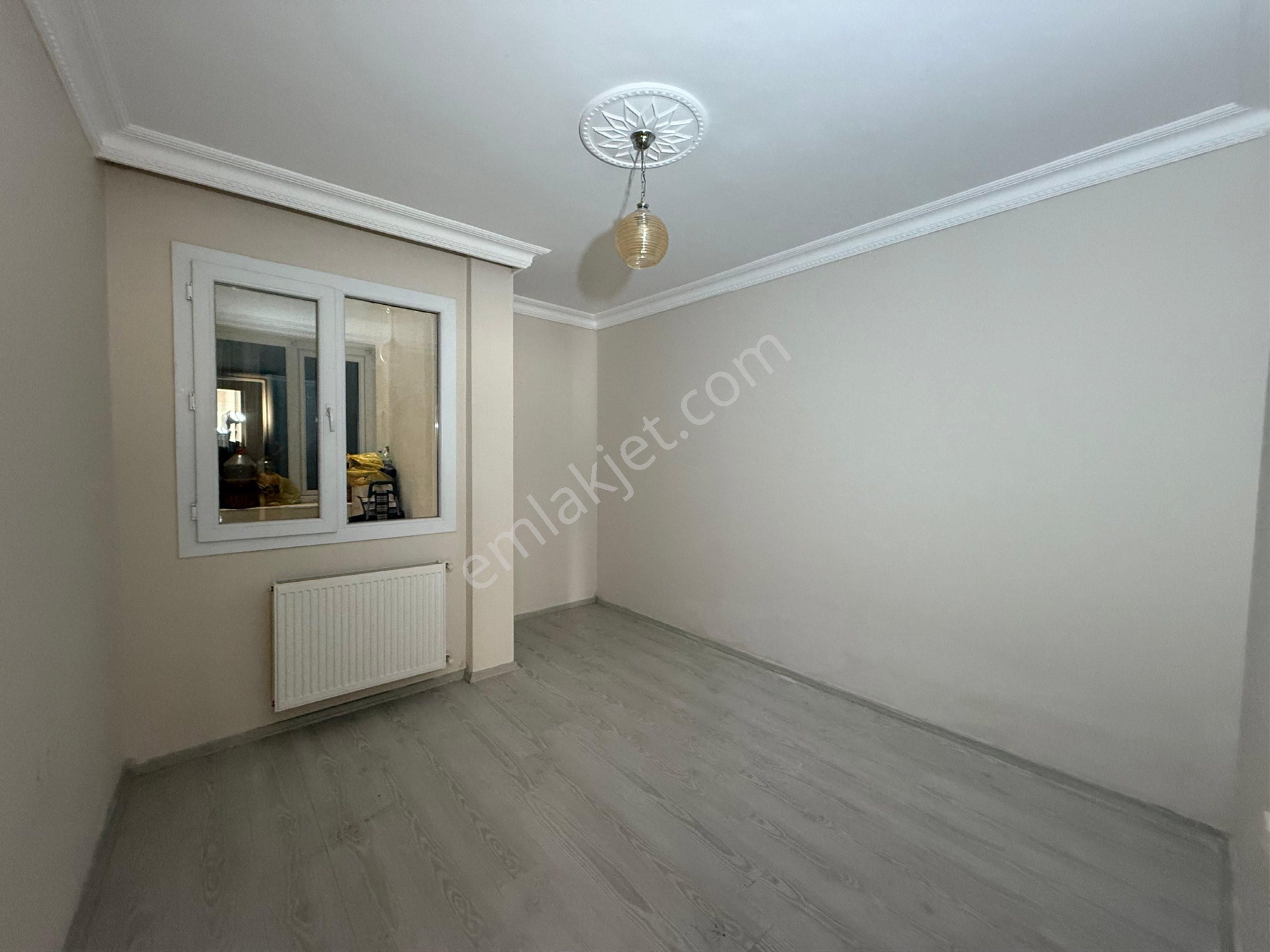 Seferihisar Hıdırlık Çarşı Merkezi Yakını Kapalı Mutfak Kiralık 3+1 Daire - Görsel 13