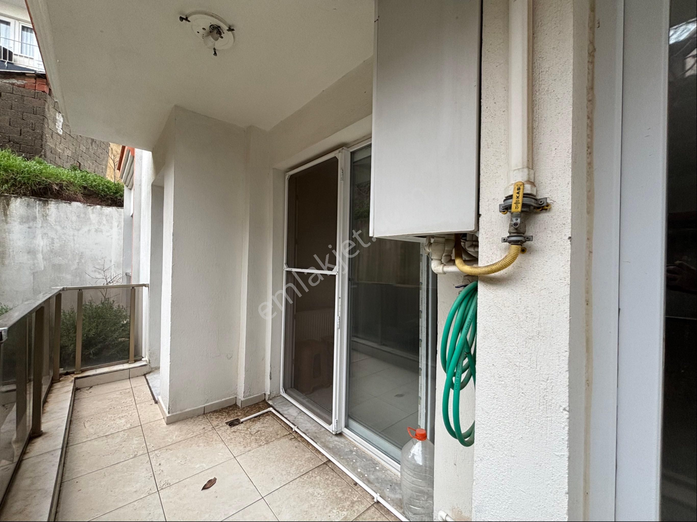 Seferihisar Hıdırlık Çarşı Merkezi Yakını Kapalı Mutfak Kiralık 3+1 Daire - Görsel 17