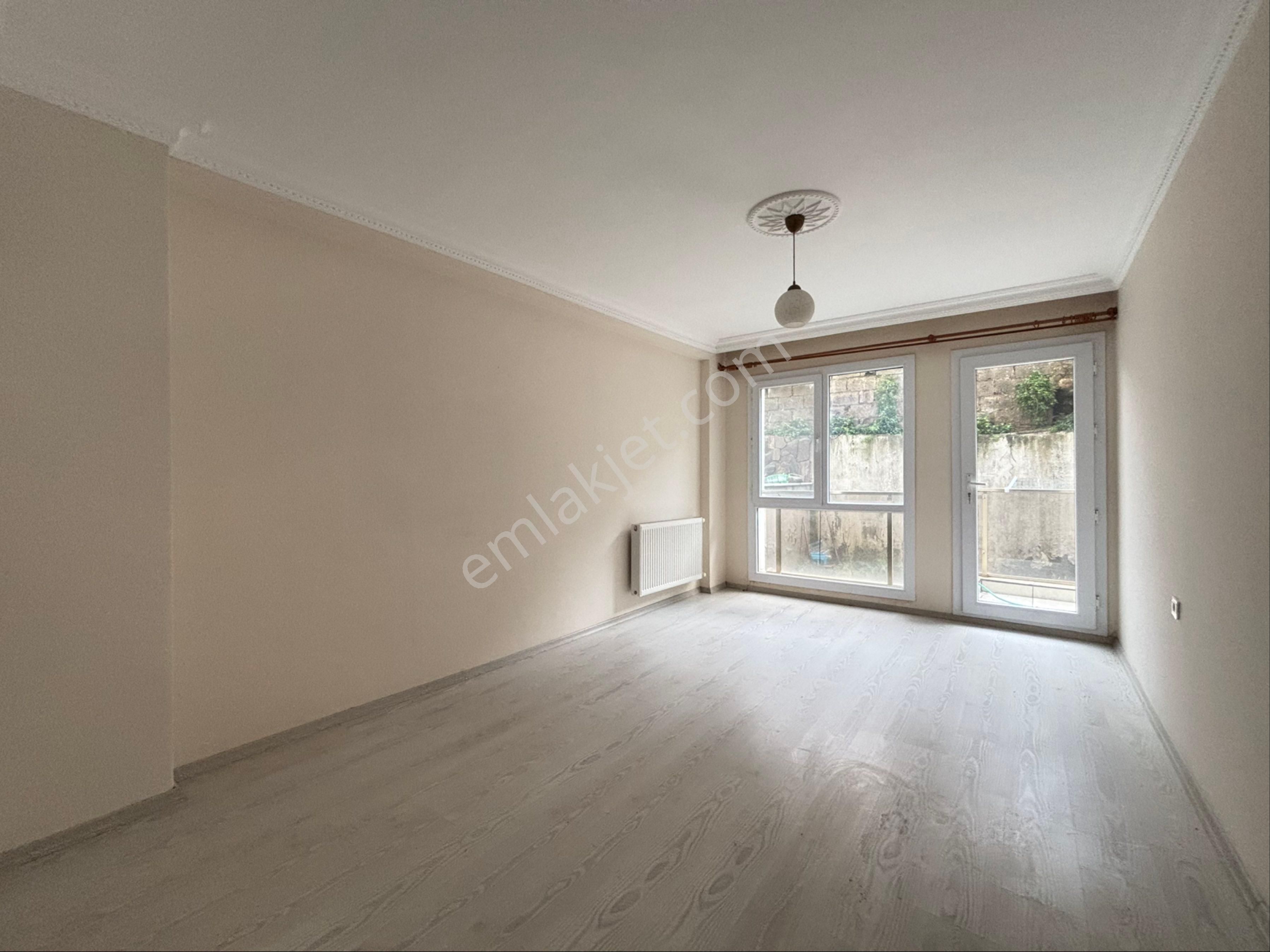 Seferihisar Hıdırlık Çarşı Merkezi Yakını Kapalı Mutfak Kiralık 3+1 Daire - Görsel 7