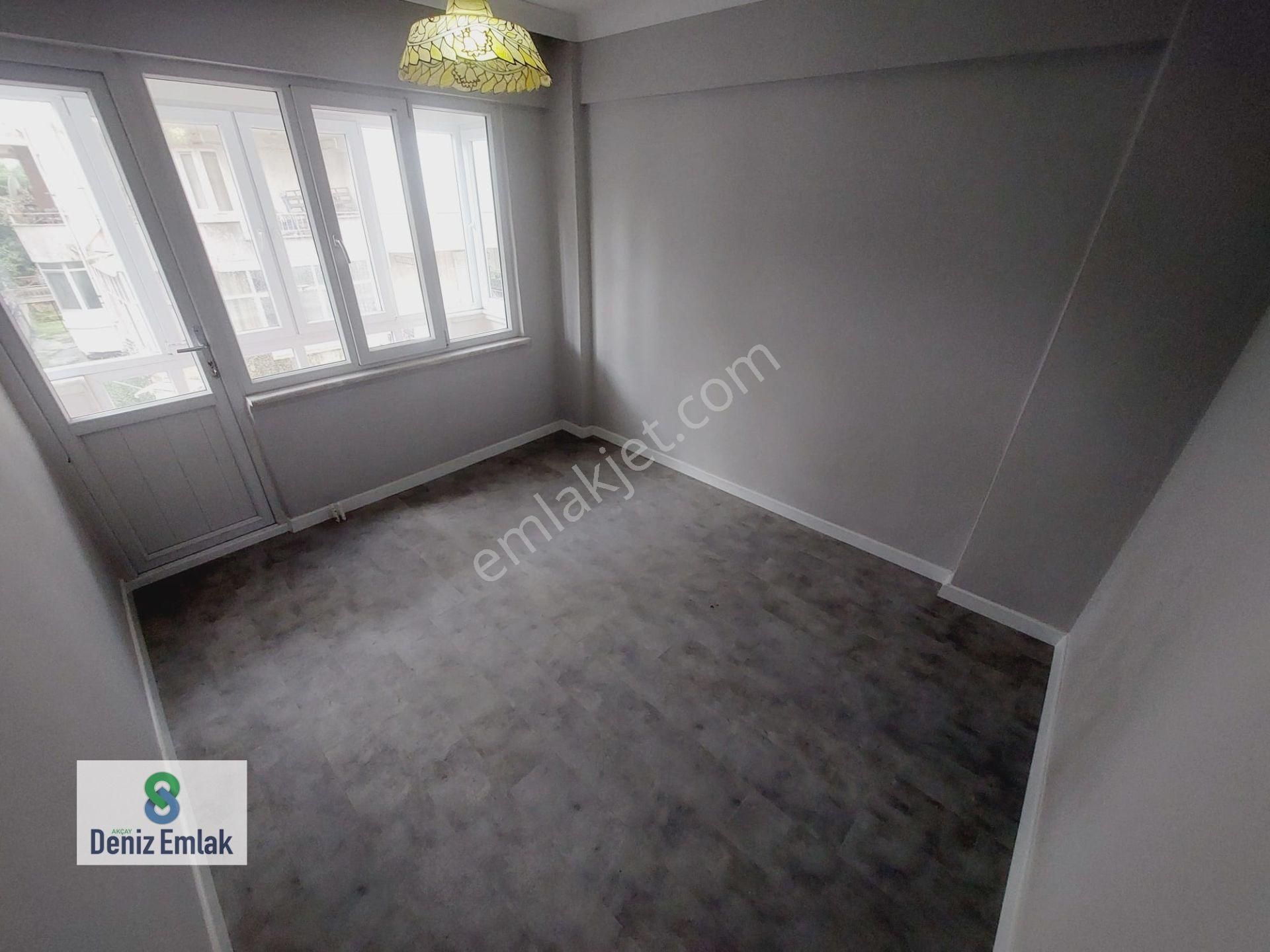 Denizden Akçay Sarıkızda Ön Cephe Arakat Satılık 2+1 Daire. - Görsel 2