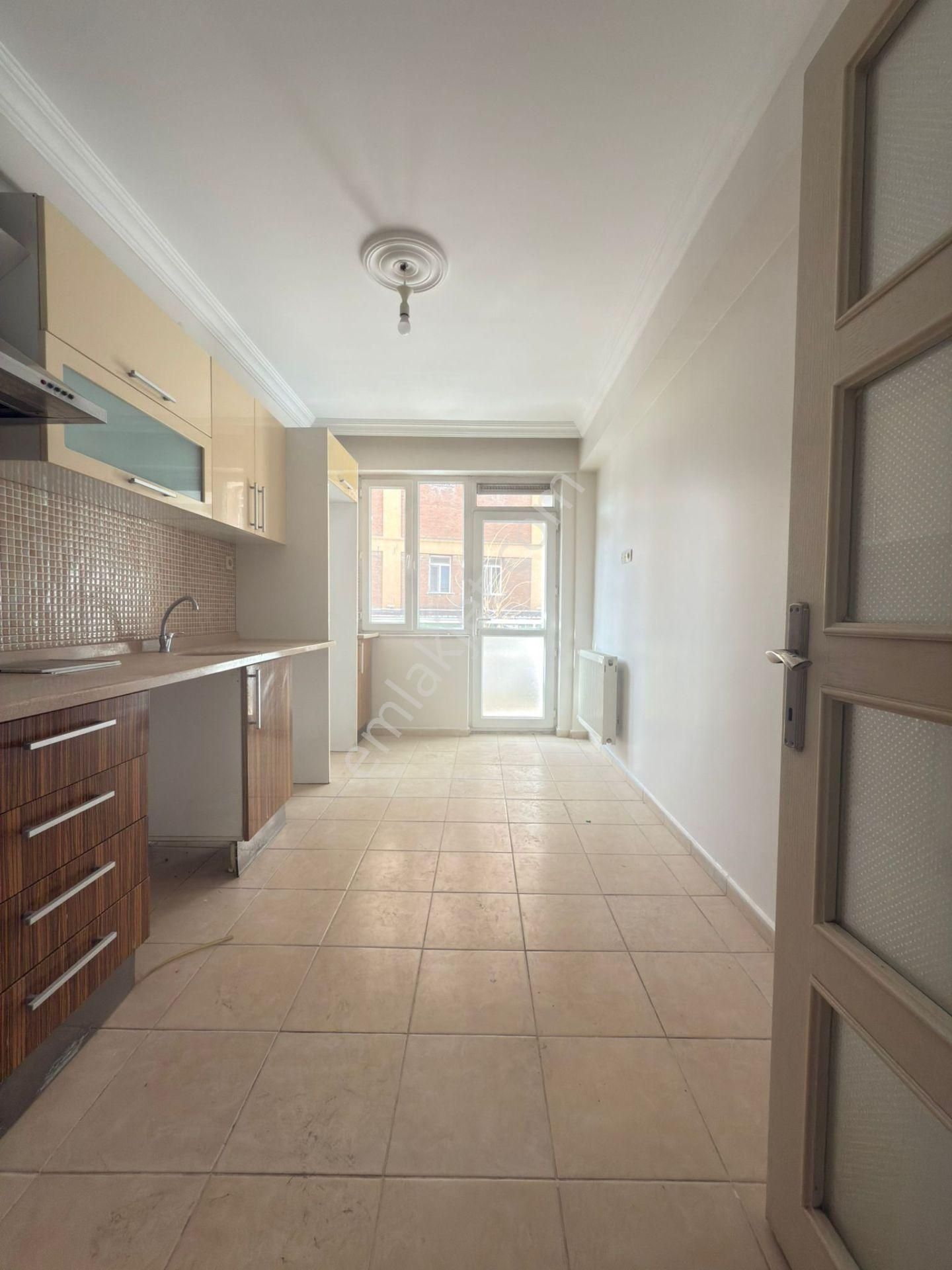 Sütlüce Mah ⛔üniversite Dibi ⛔kelepir 2+1 Daire ⛔ister Otur İster Kiraya Ver - Görsel 3