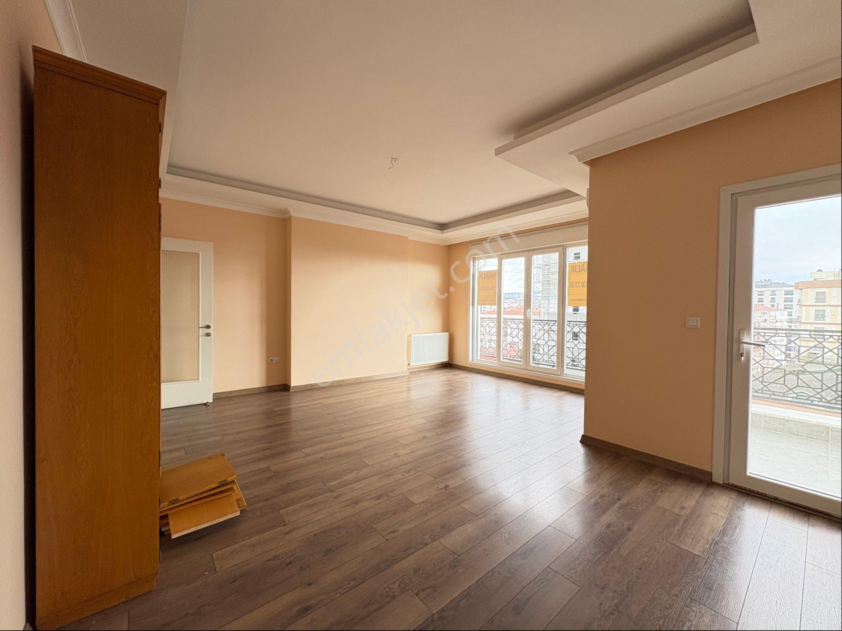 Oben'den Marmaray Sahil Metro Yakını Manzaralı 3+1 90m² Net - Görsel 6