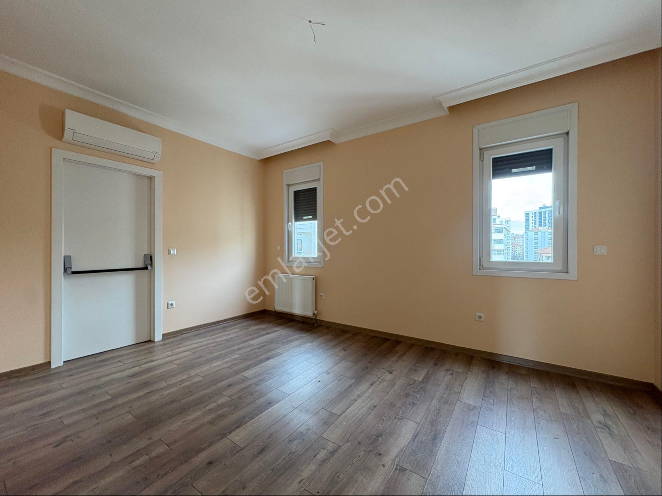 Oben'den Marmaray Sahil Metro Yakını Manzaralı 3+1 90m² Net - Görsel 22