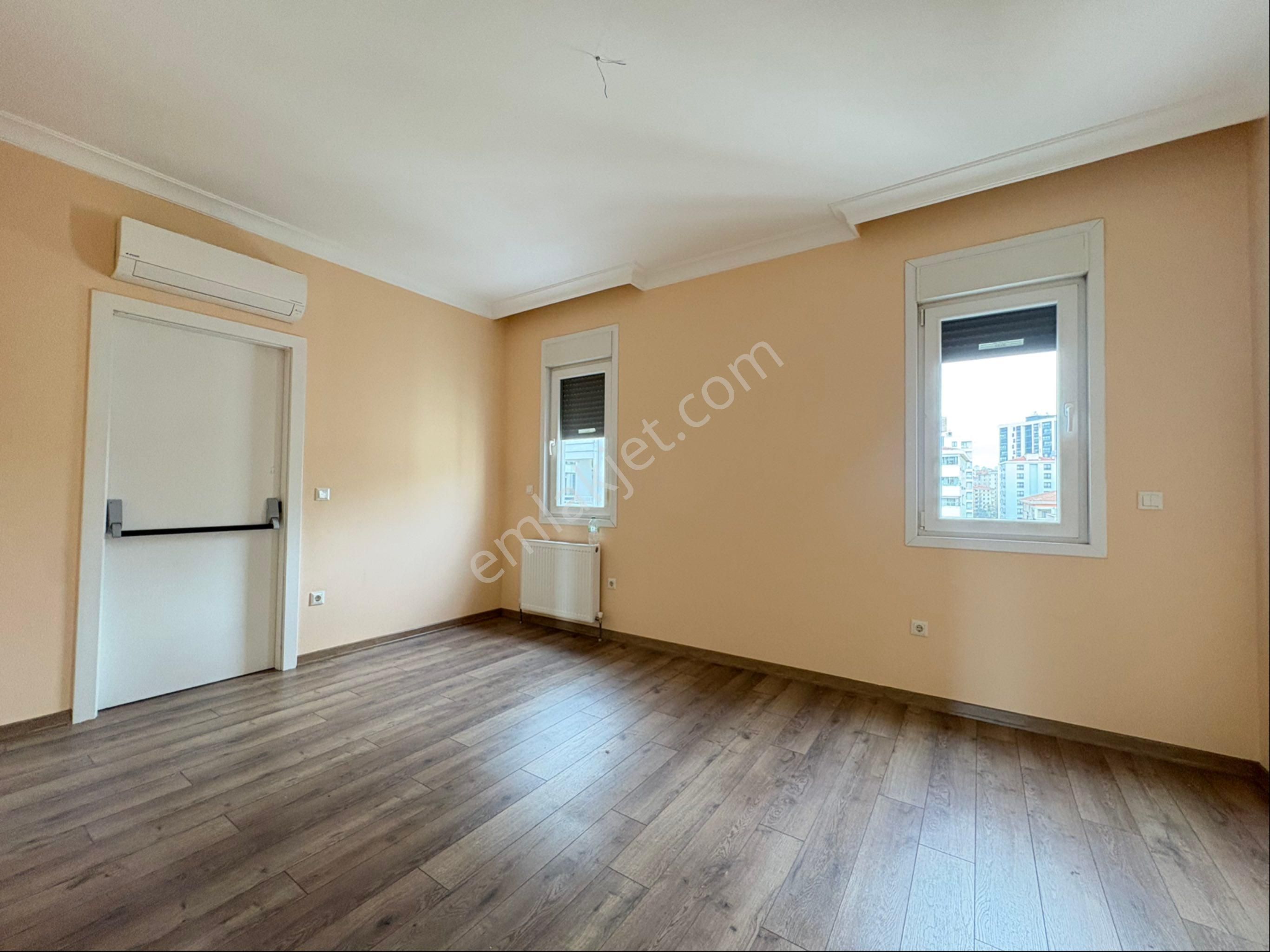 Oben'den Marmaray Sahil Metro Yakını Manzaralı 3+1 90m² Net - Görsel 21