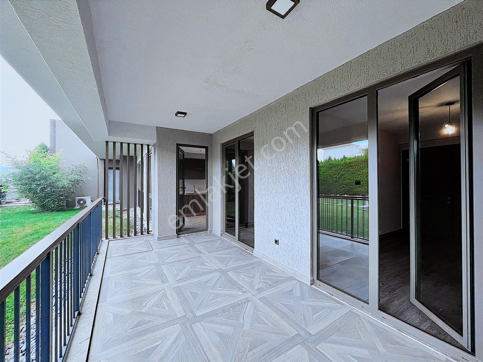 Balat'ta Satılık Sıfır 3+1 Lüks Daire - Görsel 12