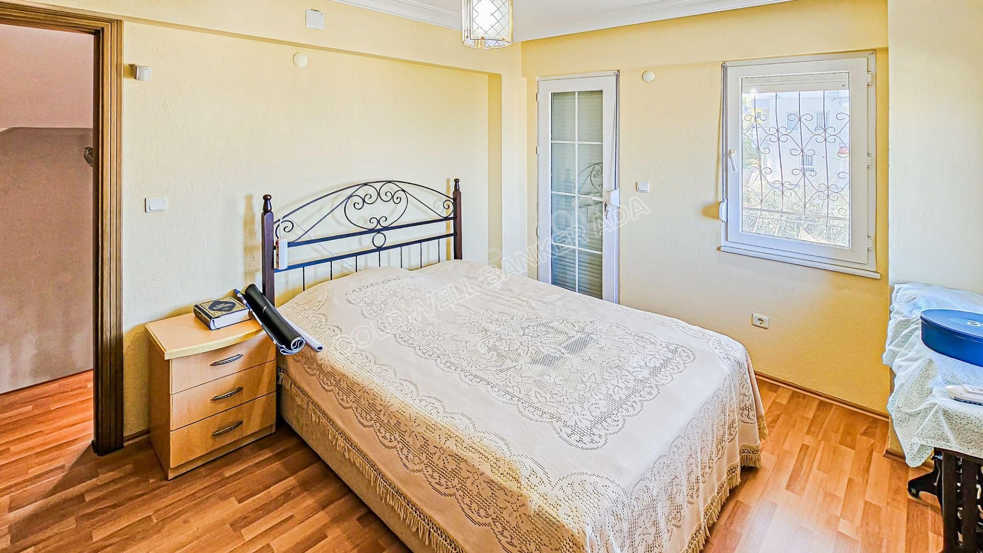 Kuşadasında Her Katından Deniz Manzaralı 7+2 Müstakil Villa - Görsel 25