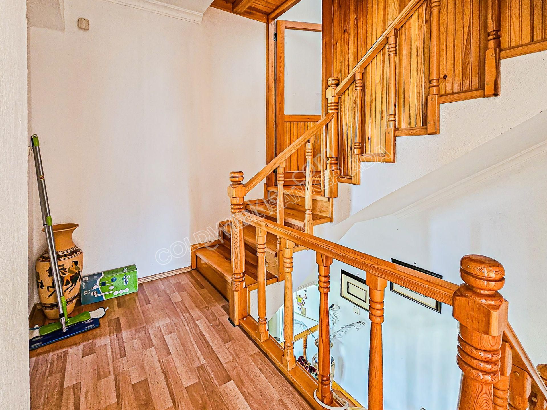 Kuşadasında Her Katından Deniz Manzaralı 7+2 Müstakil Villa - Görsel 26