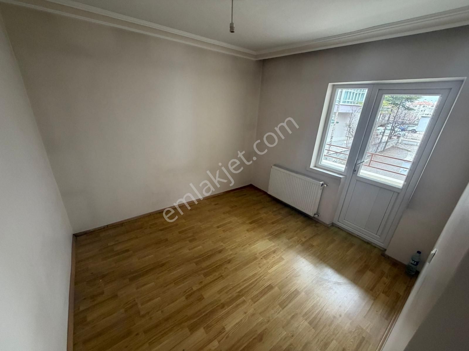 Pınarbaşı Mah"de 3+1 Bağımsız Ara Katta Yapılı Daire - Görsel 5