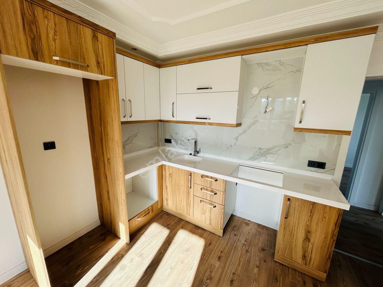 Didim Efeler Limanyolu Cepheli Geniş Balkonlu Daire - Görsel 12