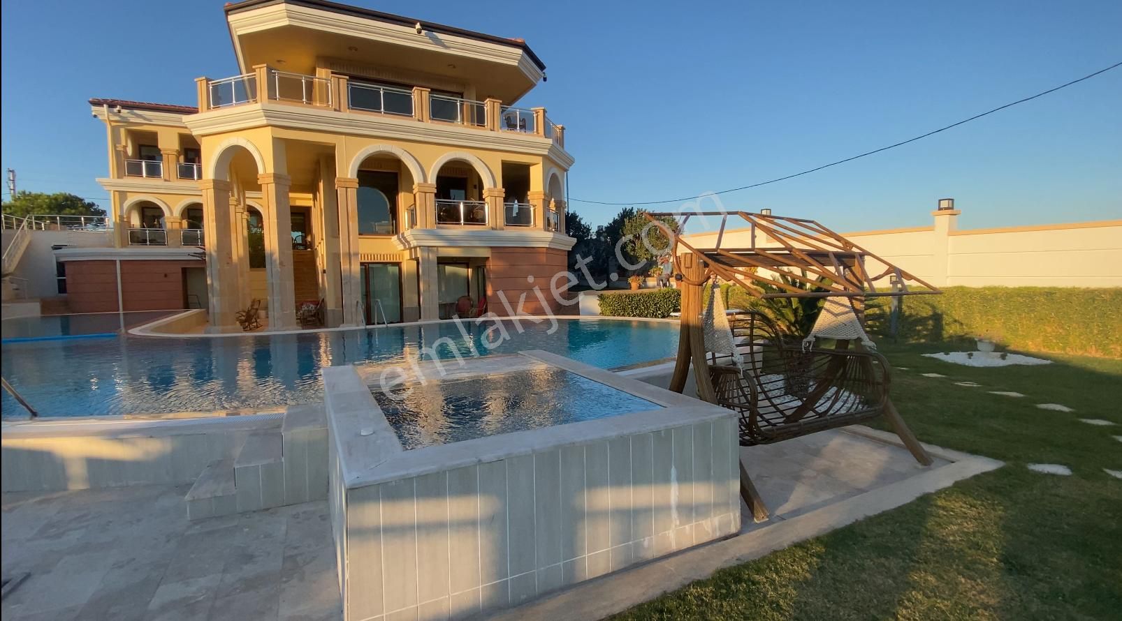 Balıkesir Ayvalık Cunda Adasında Satılık Muhtesem Malikane - Görsel 29