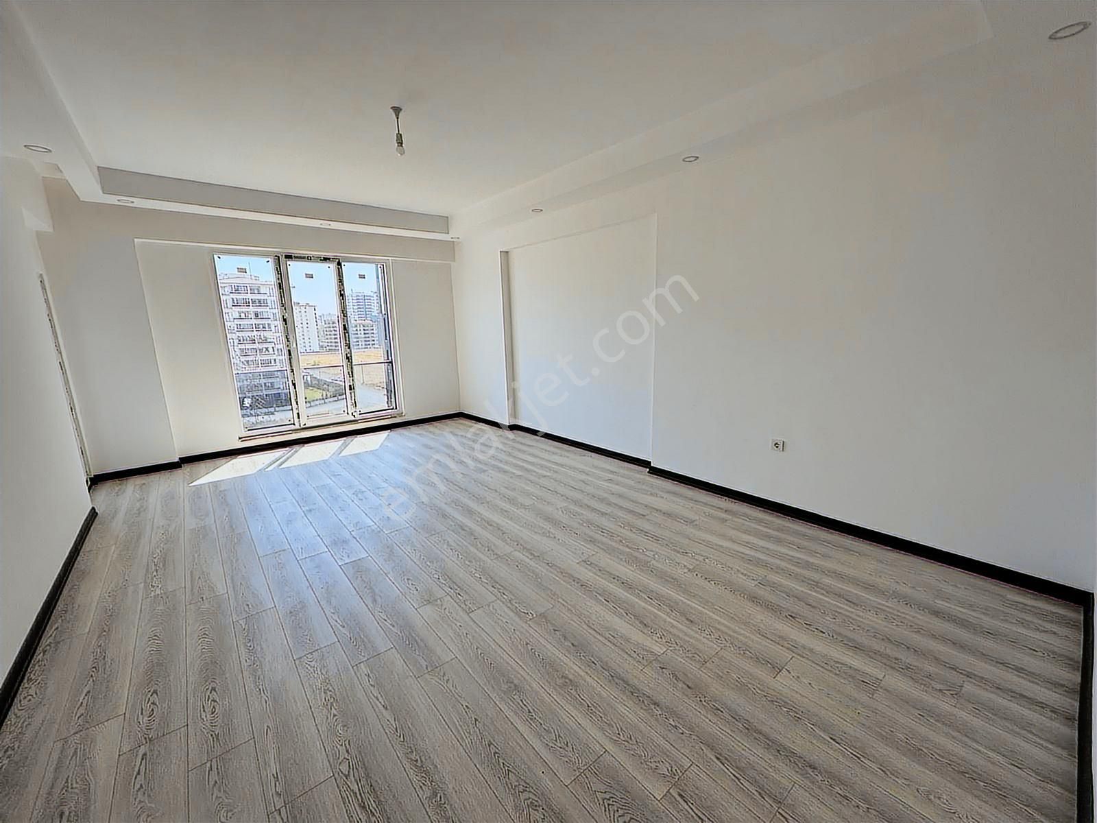 Turyaptan İzsiz Towers Da 8.kat Havuz Cephe 3+1 Satılık Daire - Görsel 14