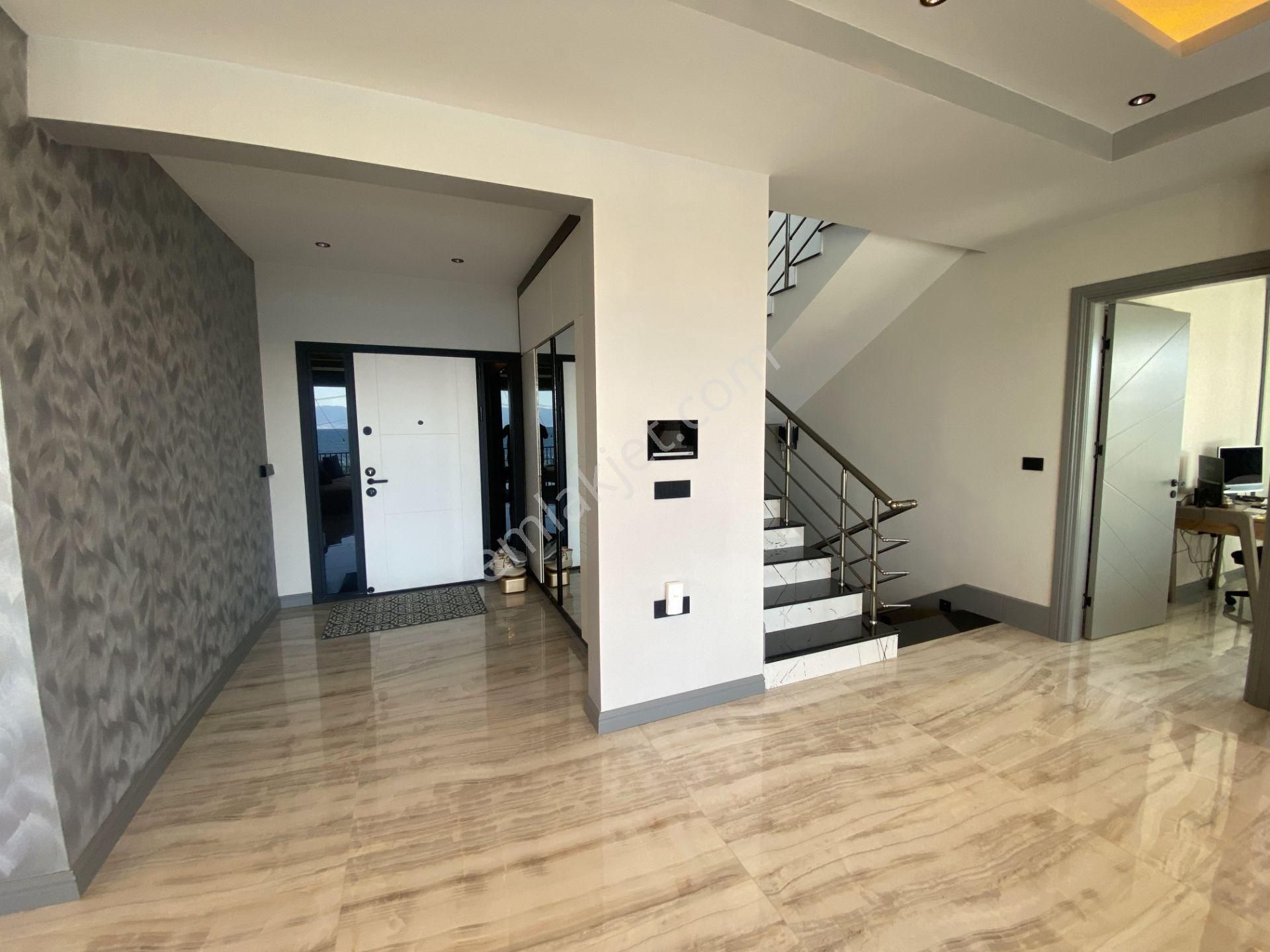 Balıkesir Ayvalık Ta Satılık Villa.denize Sıfır - Görsel 9