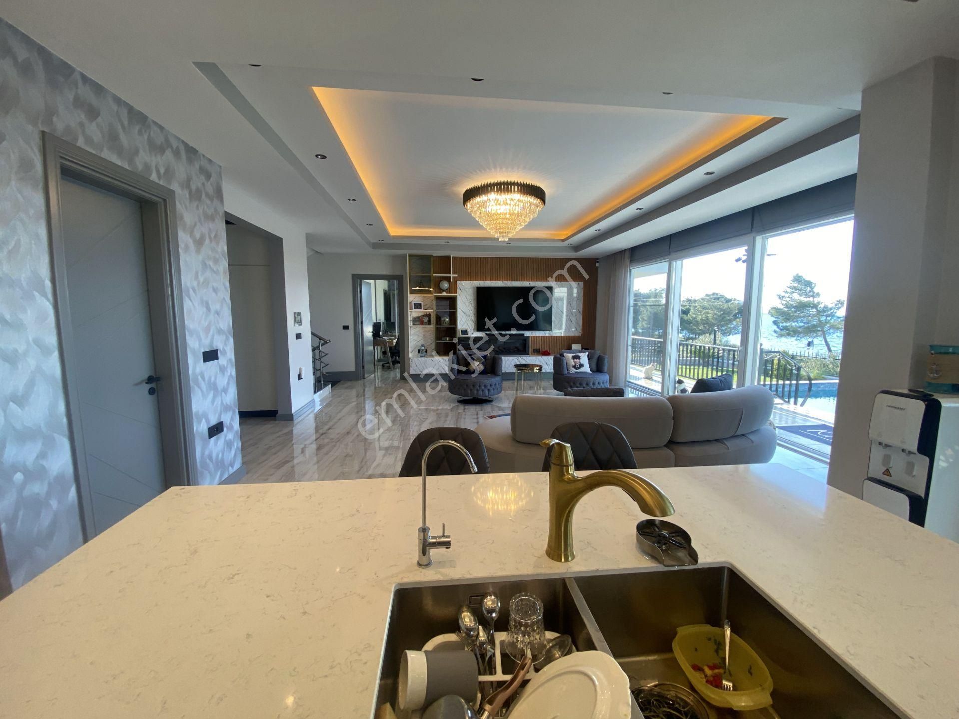 Balıkesir Ayvalık Ta Satılık Villa.denize Sıfır - Görsel 11