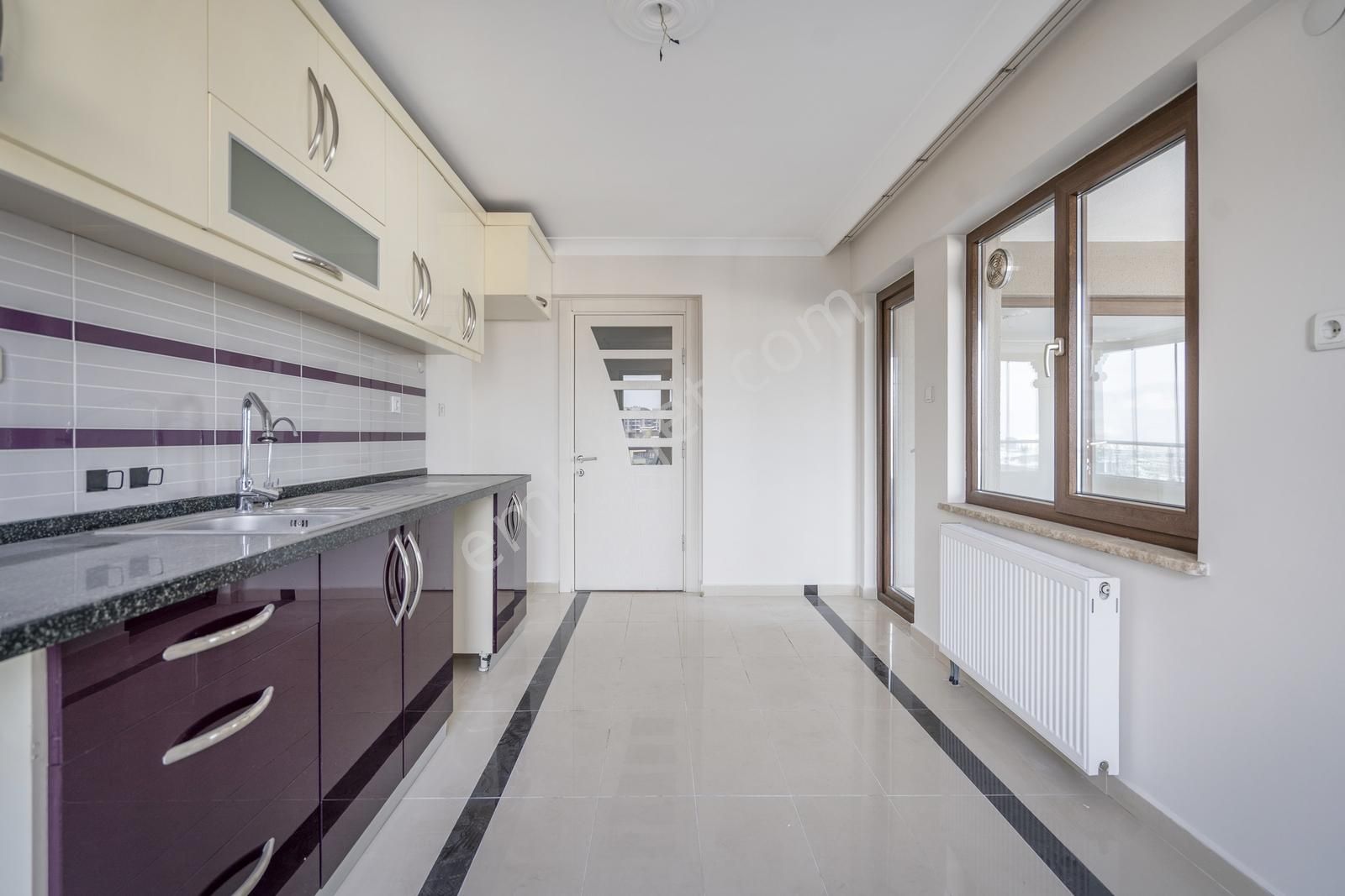 Esenevler Meşe Uludağ Sitesi Kiralık 3+1 174 M2 Kiralık Arakat - Görsel 25