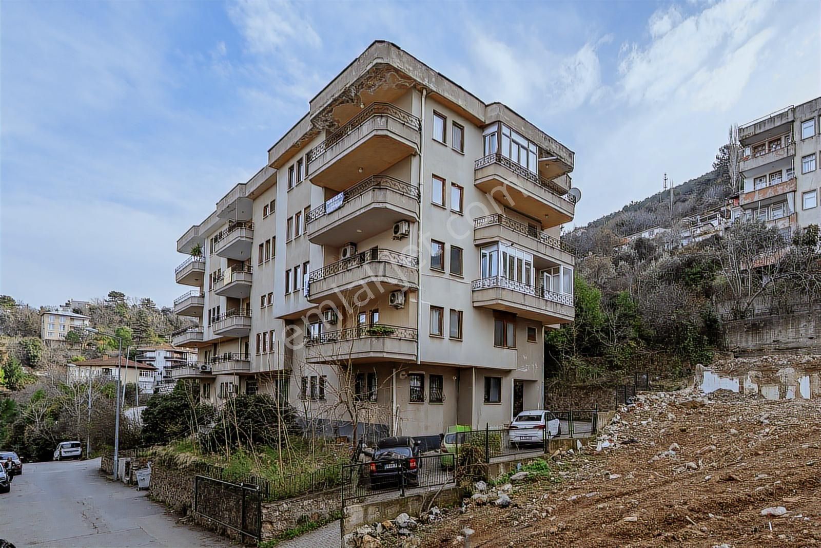 Çekirge'de Satılık 3+1 140 M2 Net,otoparklı,asansörlü Daire - Görsel 4