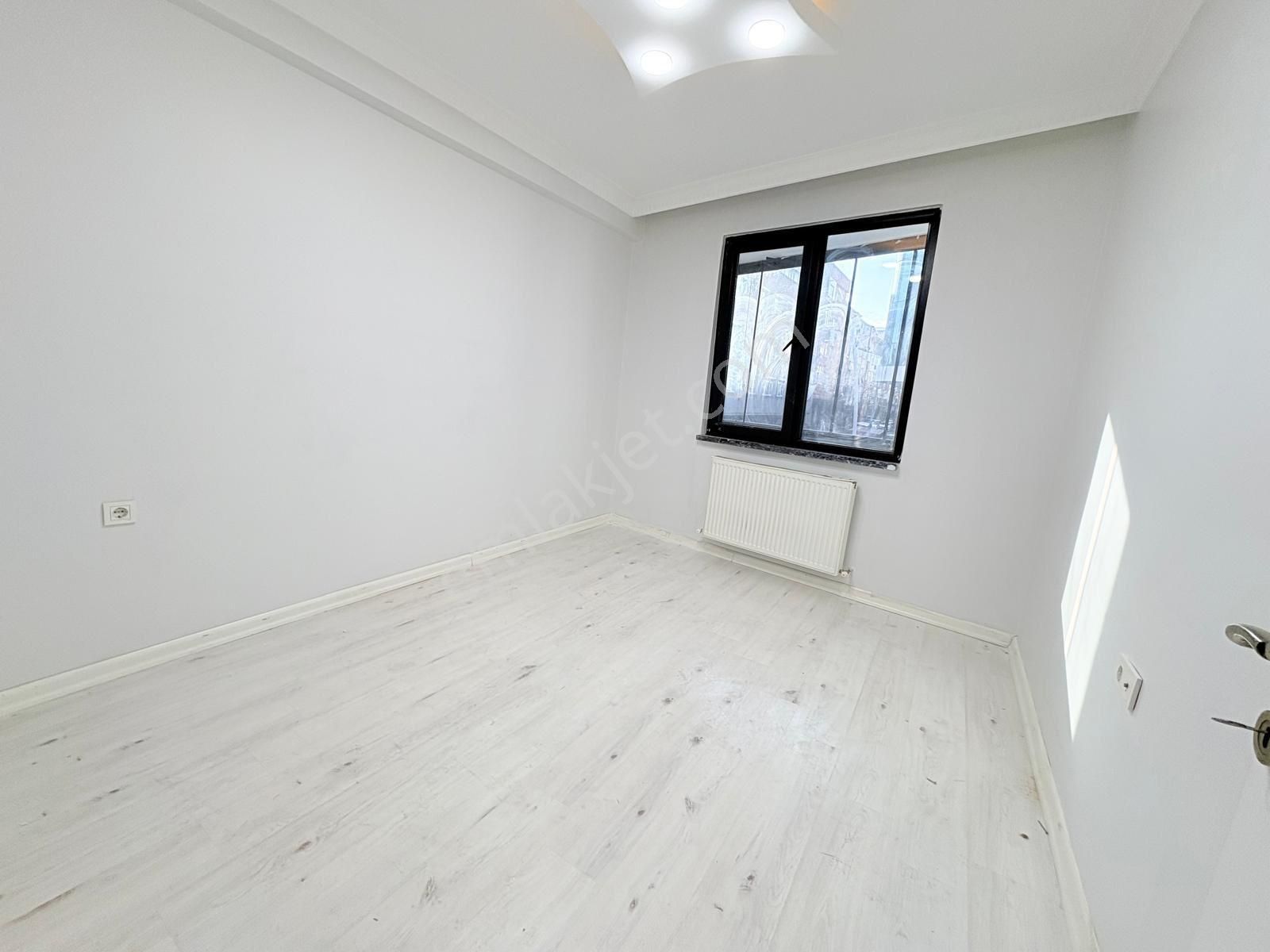 Uğurmumcu Mah’de Cadde Üzeri 2+1 90m2 Acill Satılık Daire - Görsel 10