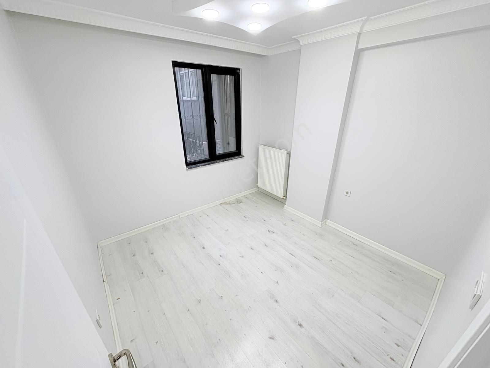 Uğurmumcu Mah’de Cadde Üzeri 2+1 90m2 Acill Satılık Daire - Görsel 12