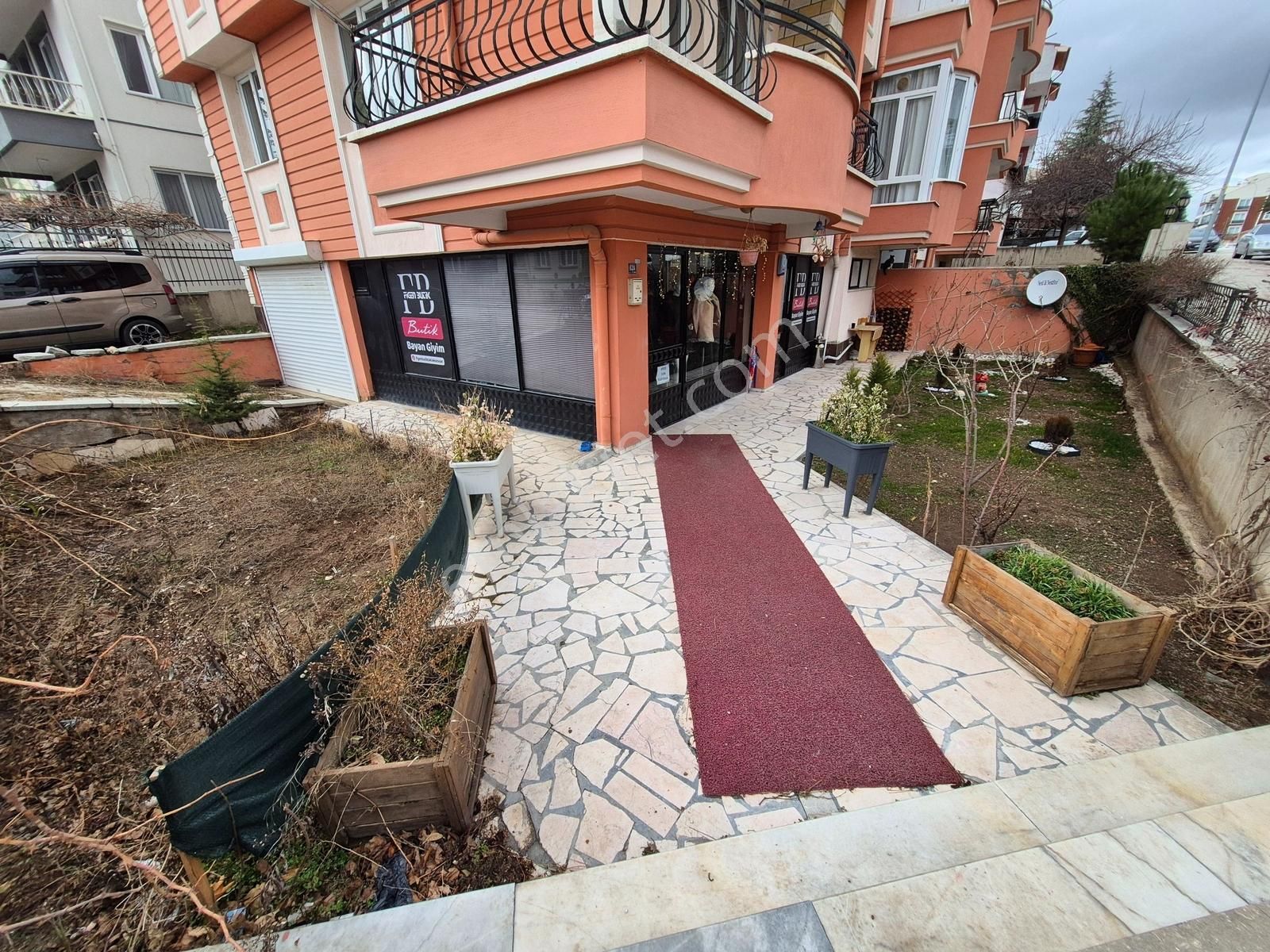 İlbey / Afyon Merkez Harbiş-gazi Mahallesinde 3+1 Daire + Dükkan - Görsel 32