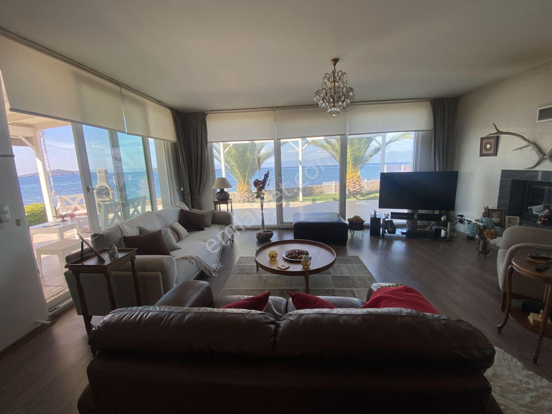 Balıkesir Ayvalık Ta Satılık Villa .denize Sıfır. - Görsel 2