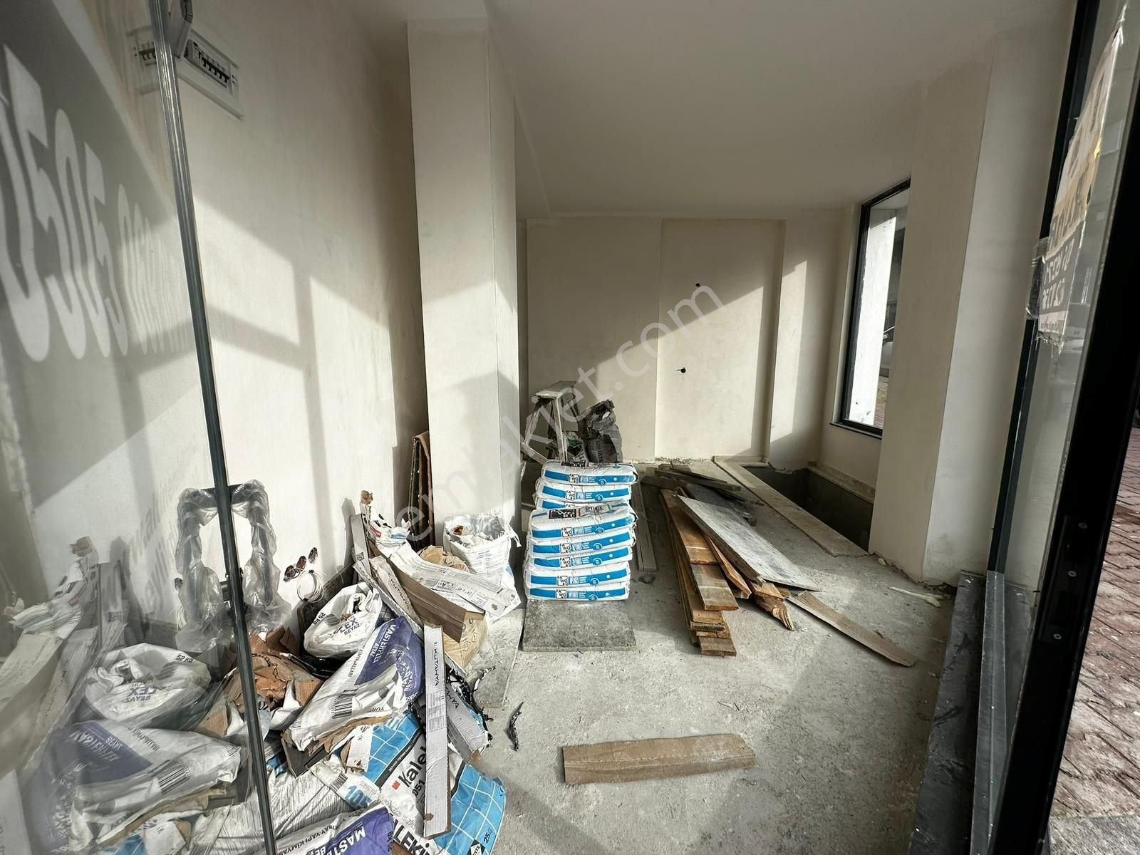 Bahçelievlerde Kiralık Cadde Üzeri Depolu Mağaza&dükkan - Görsel 5