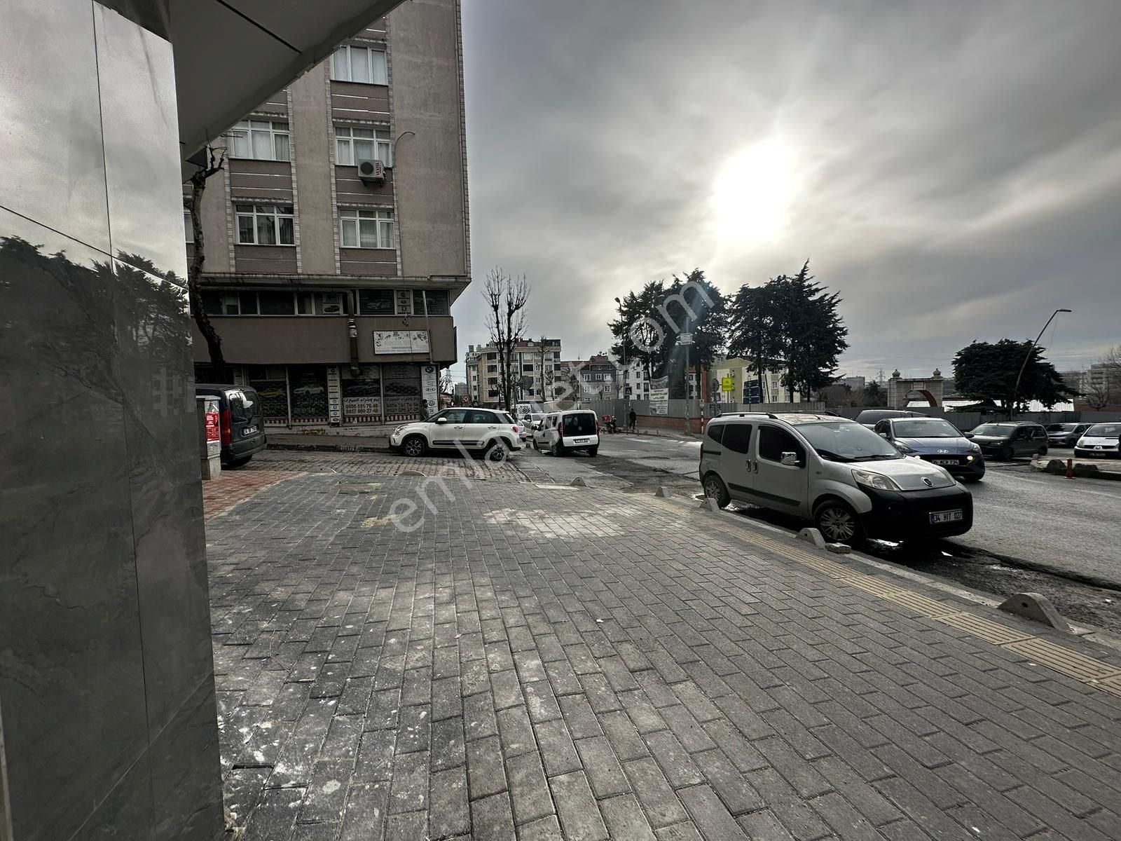 Bahçelievlerde Kiralık Cadde Üzeri Depolu Mağaza&dükkan - Görsel 28