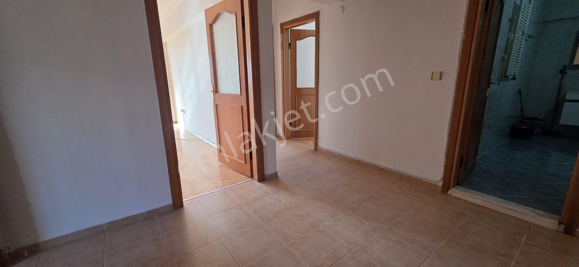 Çınar Mahallesinde, Metroya Yakın , 2+1 , 120 M2 Daire - Görsel 15