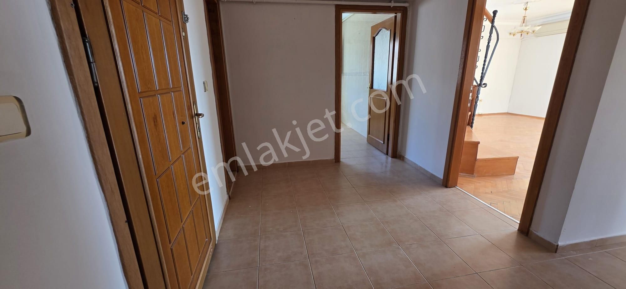 Çınar Mahallesinde, Metroya Yakın , 2+1 , 120 M2 Daire - Görsel 19