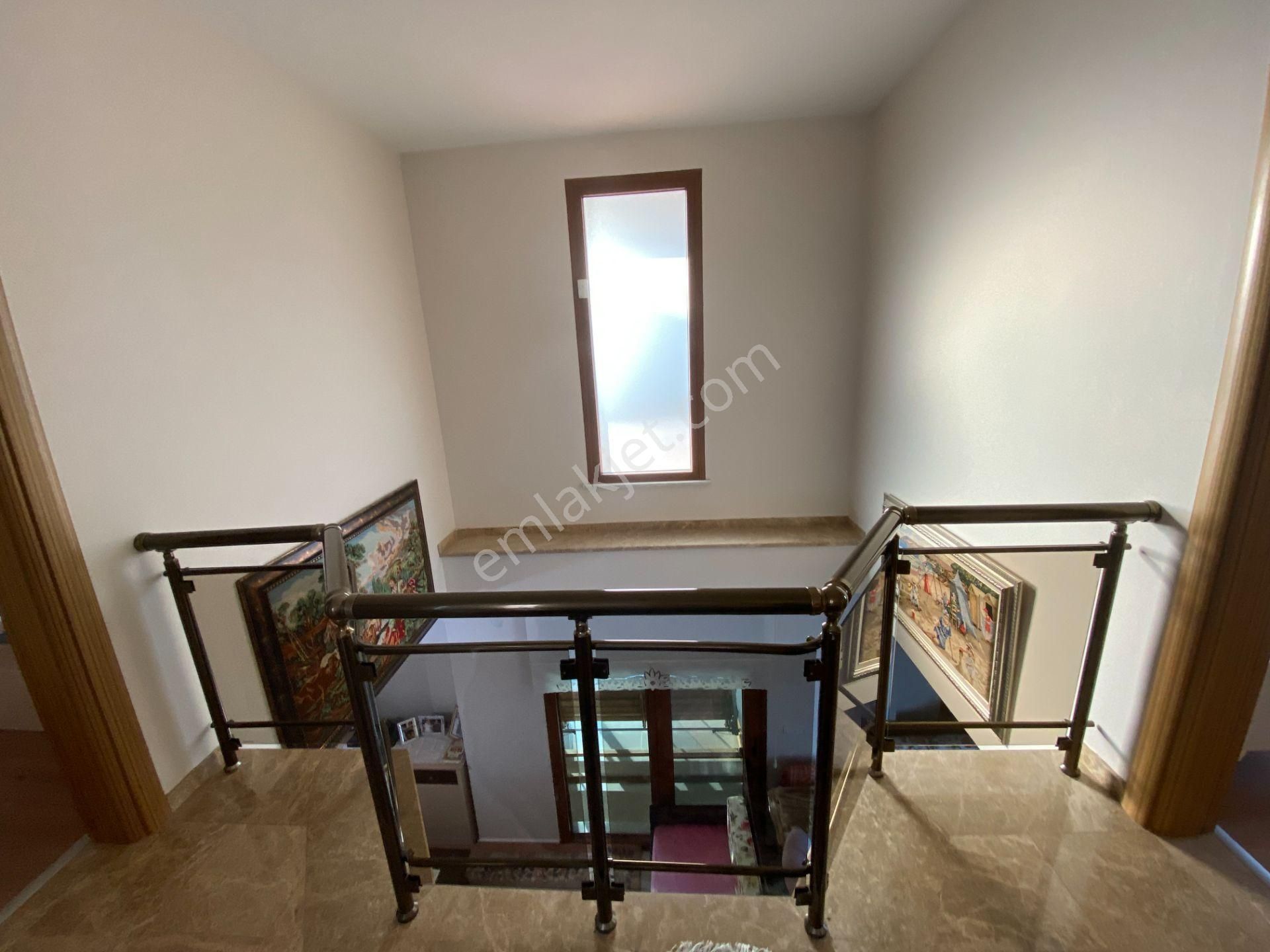 Balıkesir Ayvalık Ta Satılık Muhtesem Villa.denize Sıfır. - Görsel 16