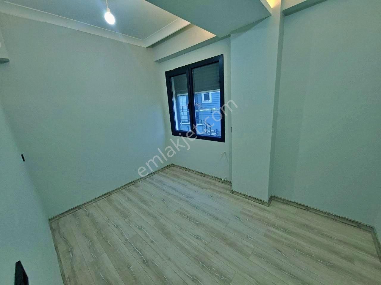 Uytundan Akçay-güre Arası Cemil Temel'de Bahçe Kullanımlı 1+1 - Görsel 4