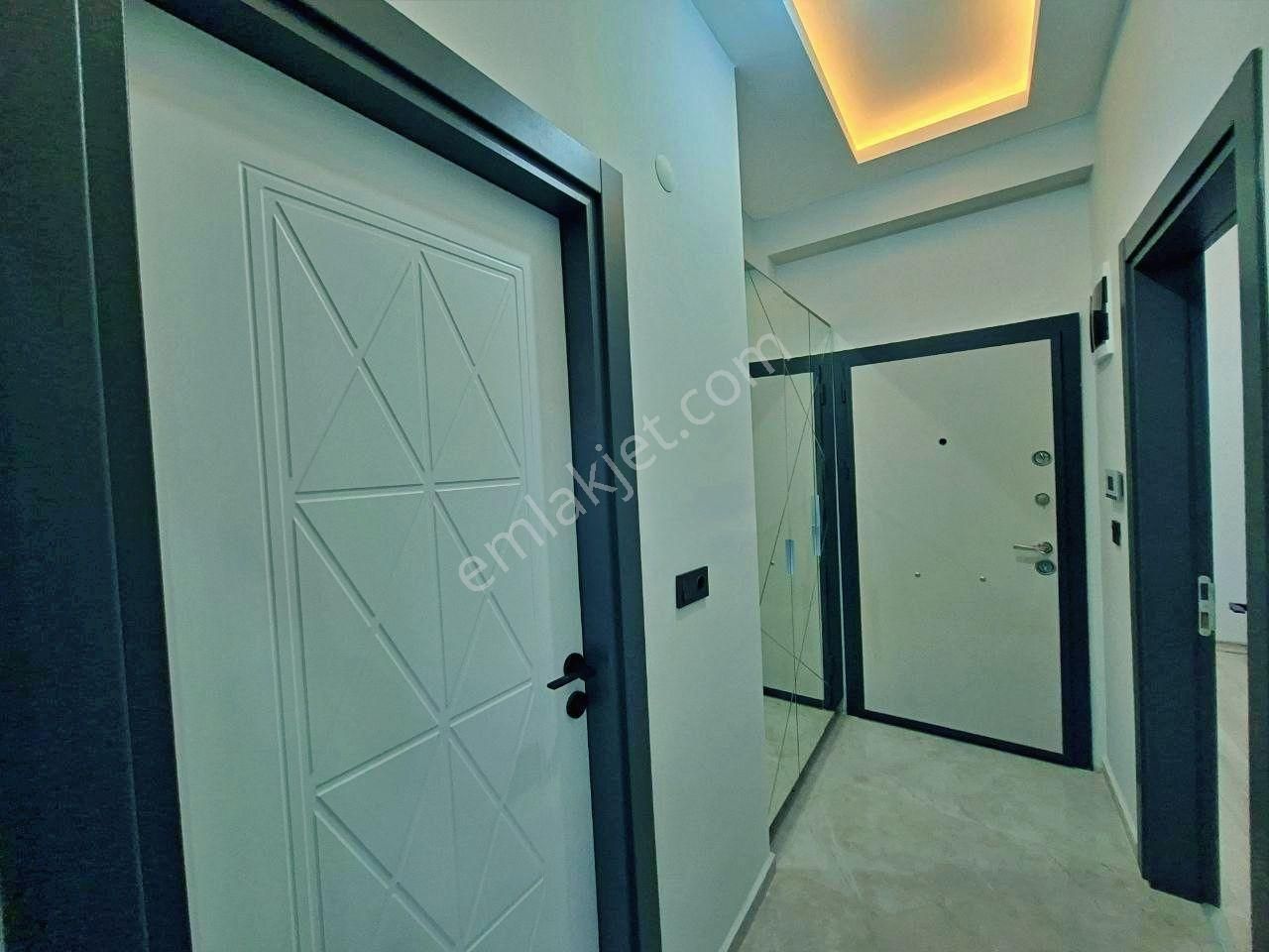 Uytundan Akçay-güre Arası Cemil Temel'de Bahçe Kullanımlı 1+1 - Görsel 13