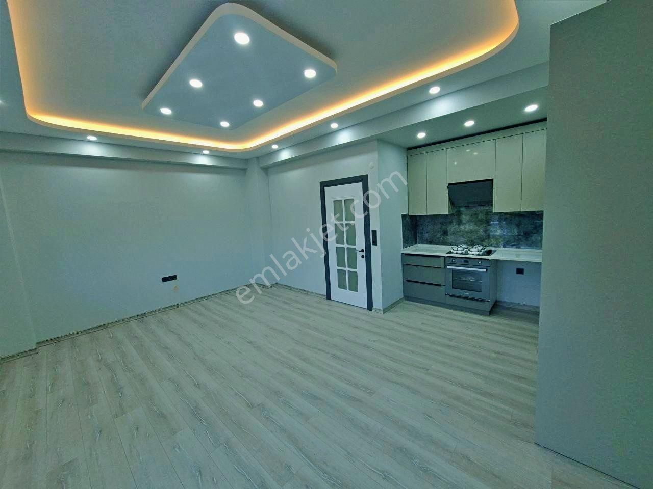 Uytundan Akçay-güre Arası Cemil Temel'de Bahçe Kullanımlı 1+1 - Görsel 9