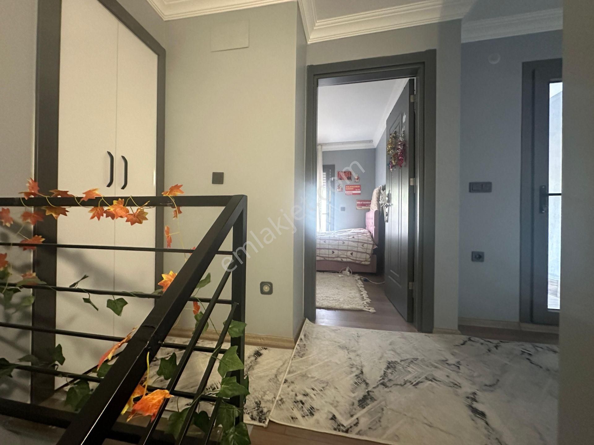 İzmir Torbalı Ayrancılar Merkezde Acill Satılık 5+1 Çatı Dubleksi - Görsel 14