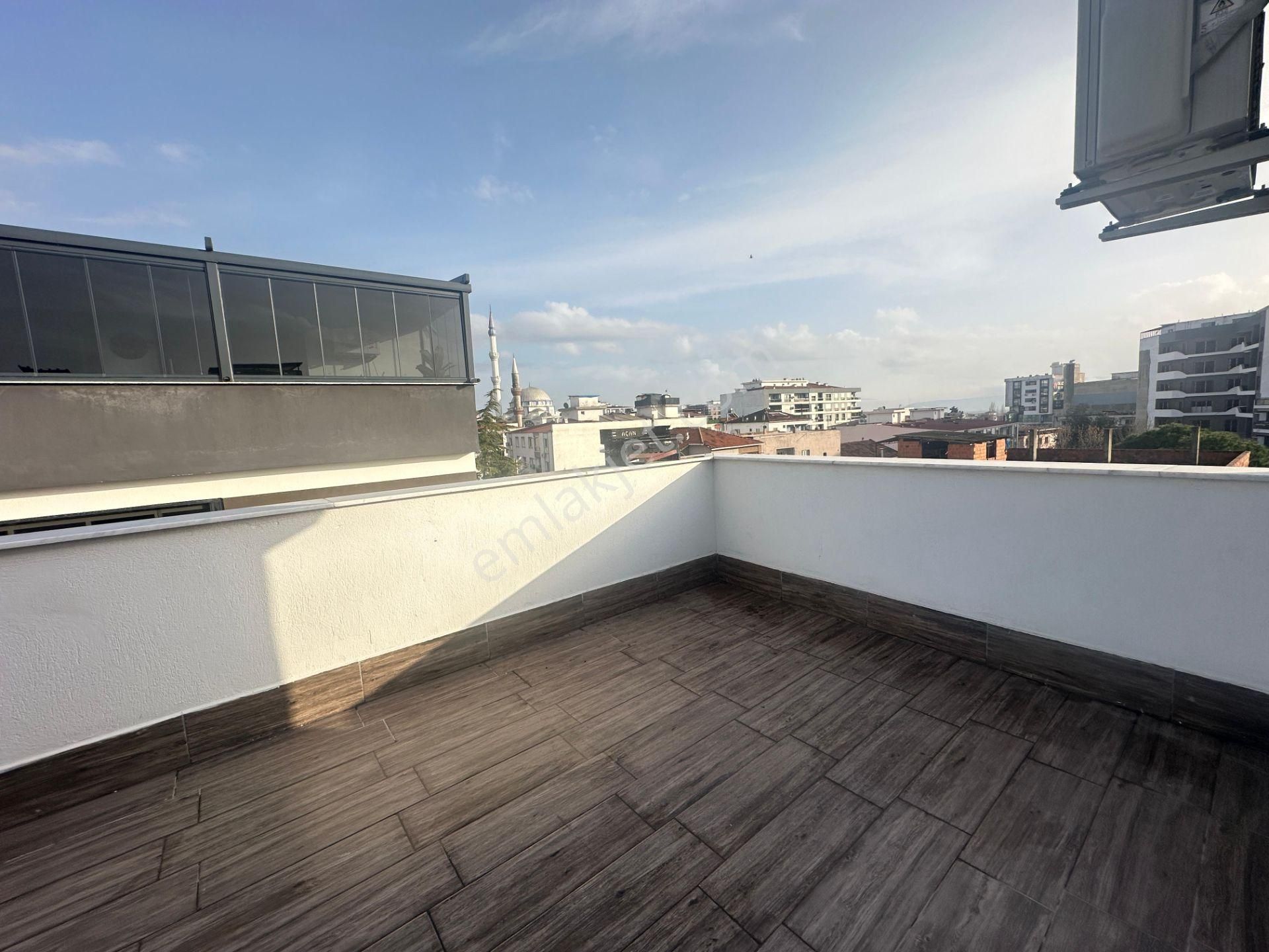 İzmir Torbalı Ayrancılar Merkezde Acill Satılık 5+1 Çatı Dubleksi - Görsel 12