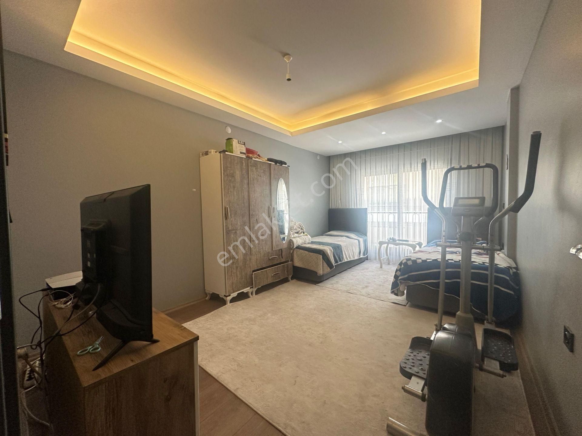 İzmir Torbalı Ayrancılar Merkezde Acill Satılık 5+1 Çatı Dubleksi - Görsel 4