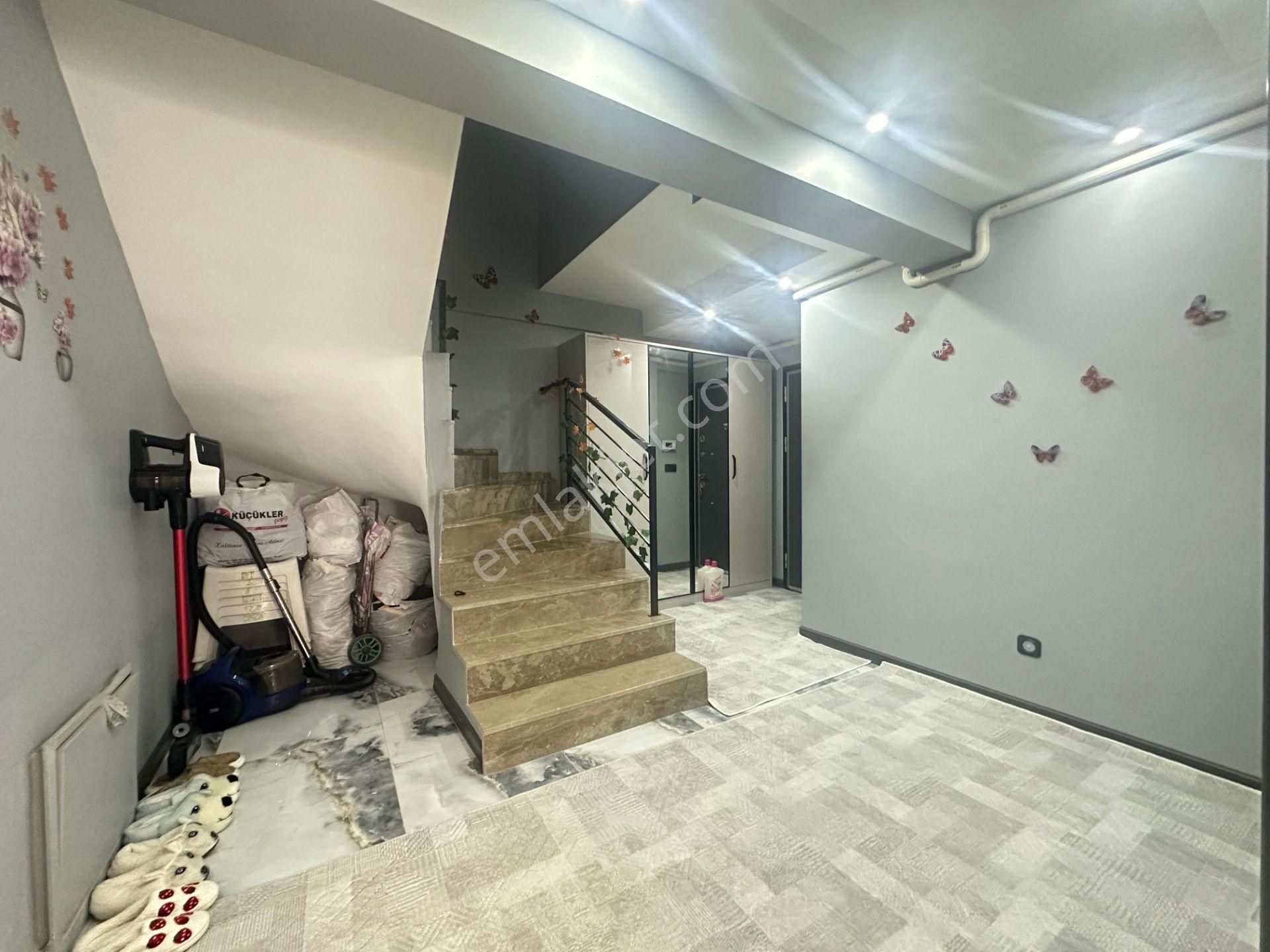İzmir Torbalı Ayrancılar Merkezde Acill Satılık 5+1 Çatı Dubleksi - Görsel 7