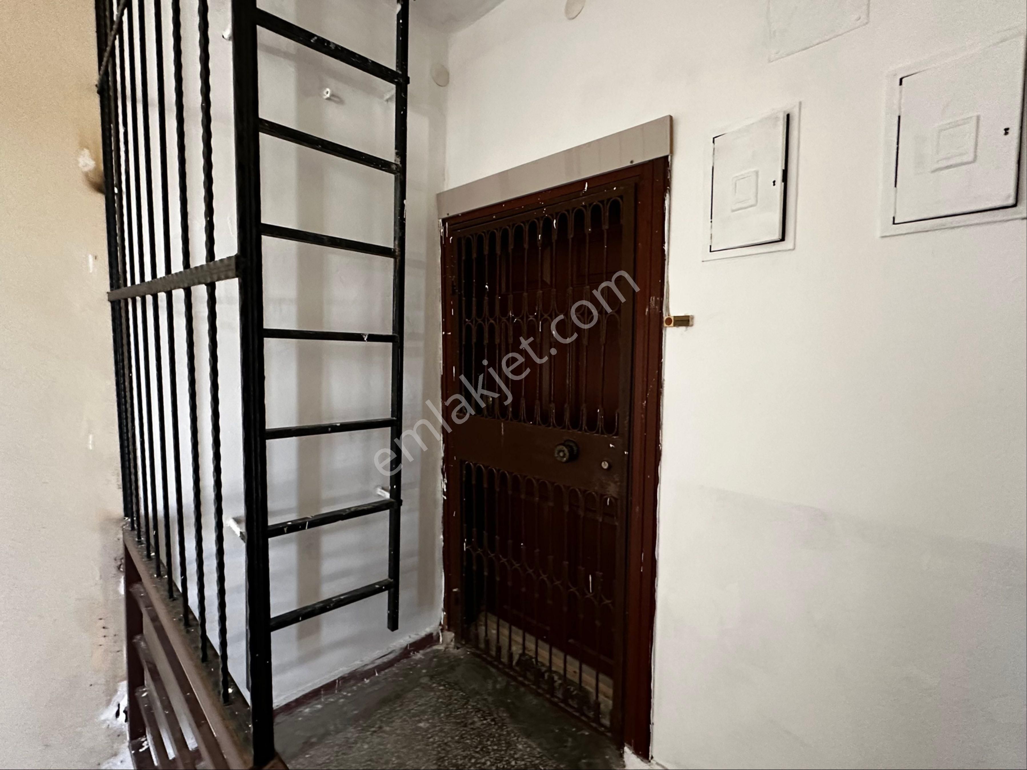 Sahibinden Emek Mahallesinde 3+1 Geniş Tertemiz Kiralık Daire