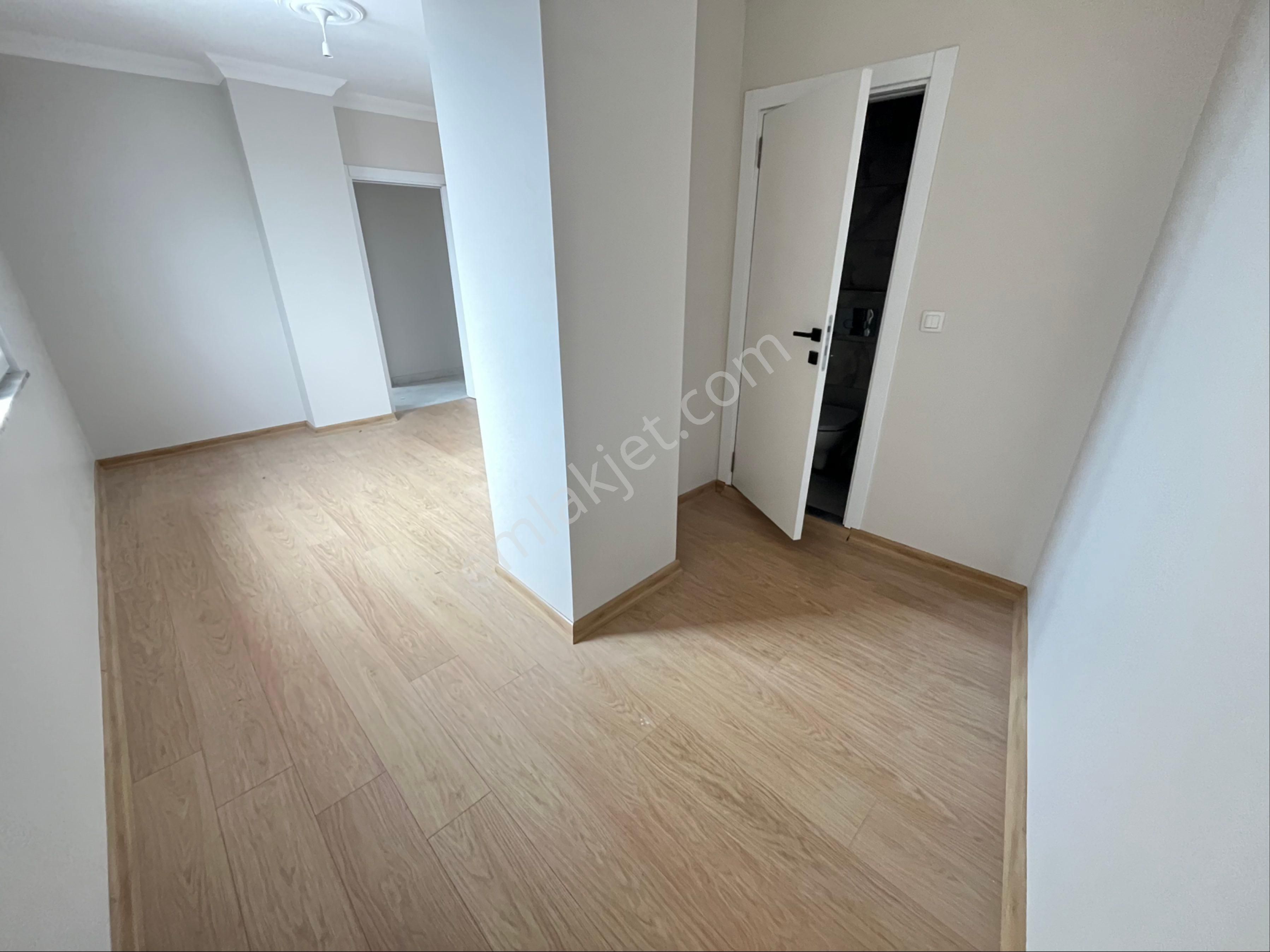 Adil Mahallesinde 5+1 İki Aile Yaşamına Uygun Çift Mutfaklı Satılık Daire - Görsel 9