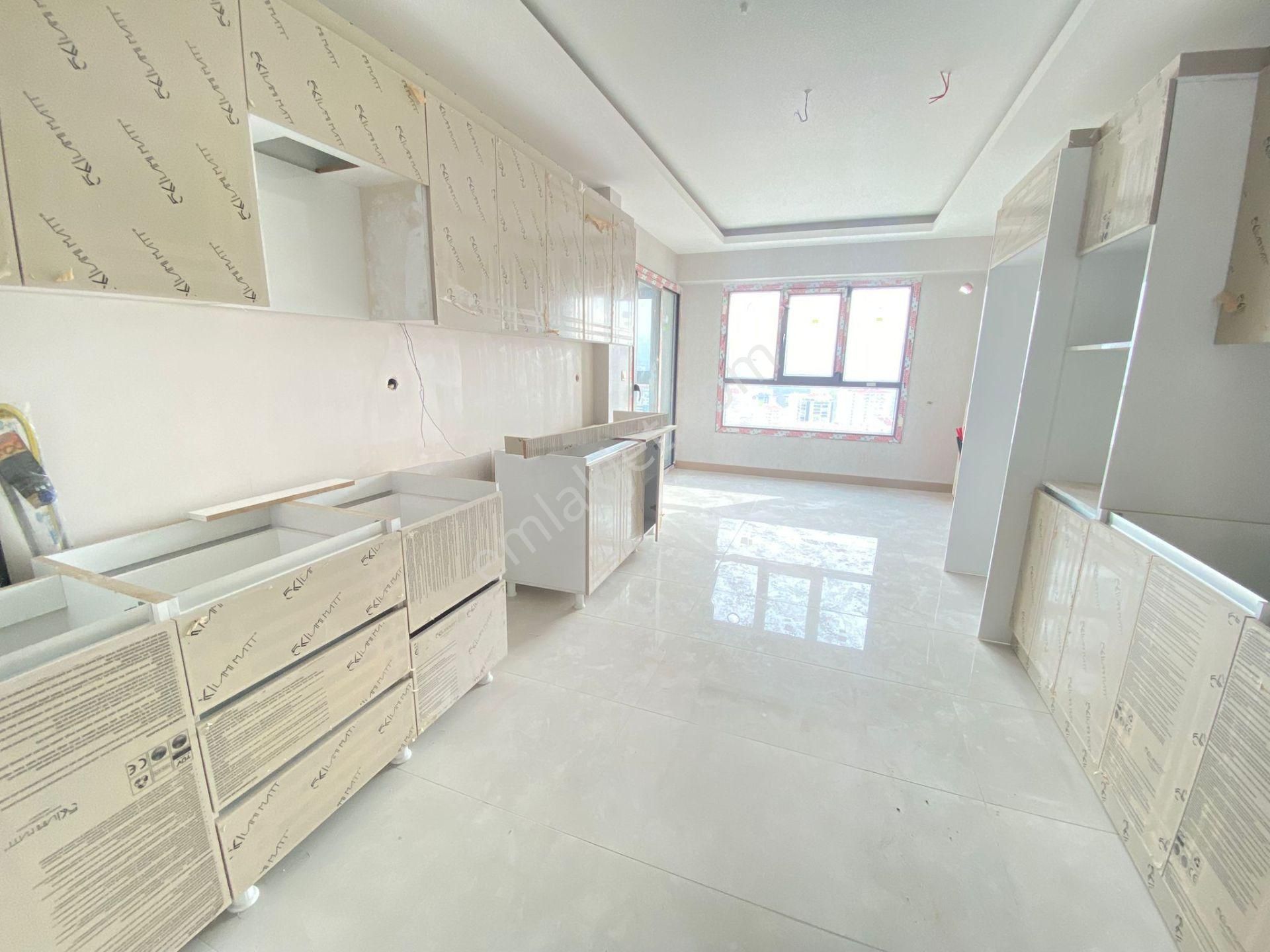 Ege'de Hyb Twin Twors İkiz Kulede Katta Full Yapılı 3.5+1 Satılık Daire !!!