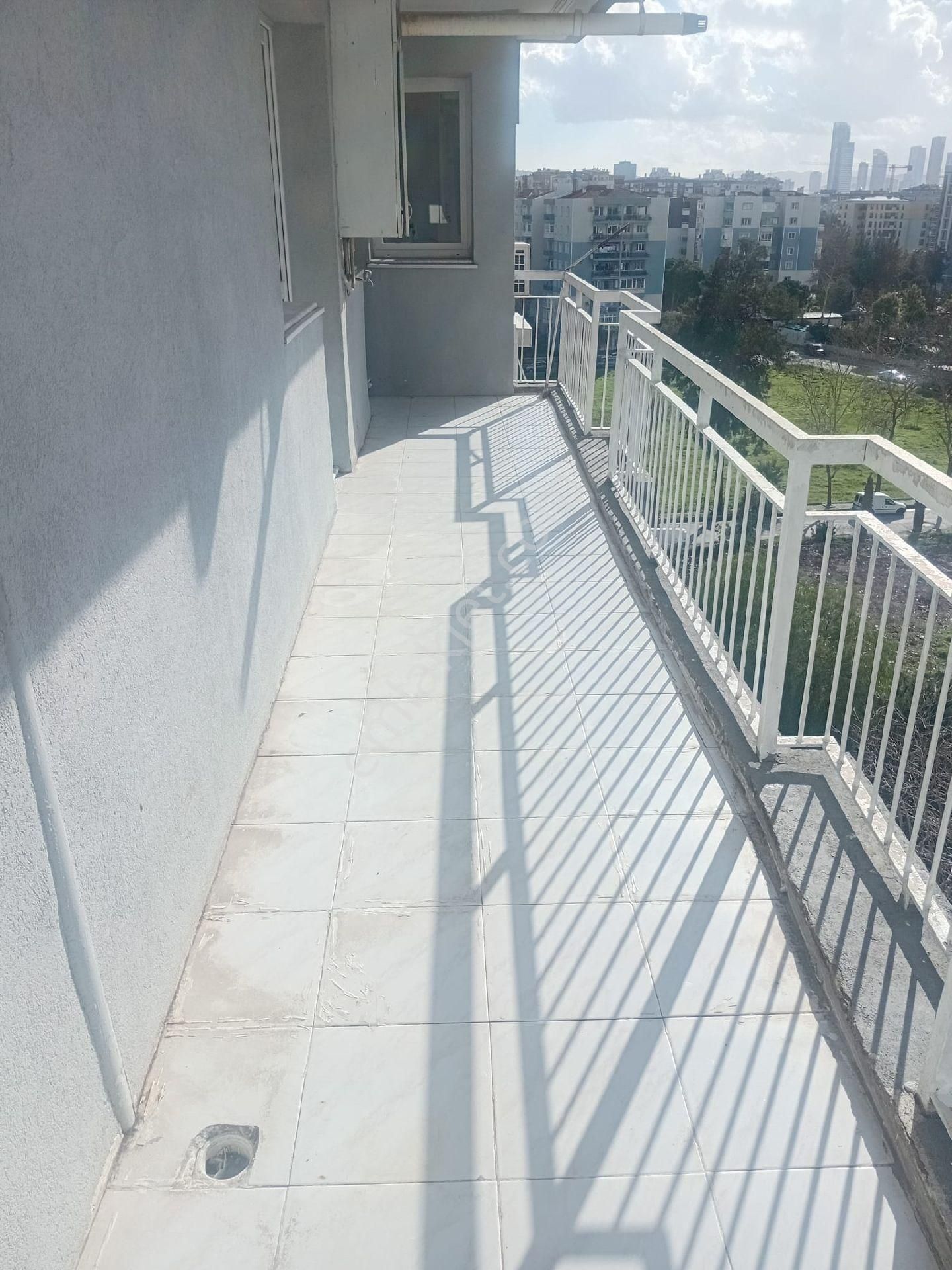 İzmir.bayraklı.oamangazıde.satılık.3+1.bos.daıre.4.750000 - Görsel 2