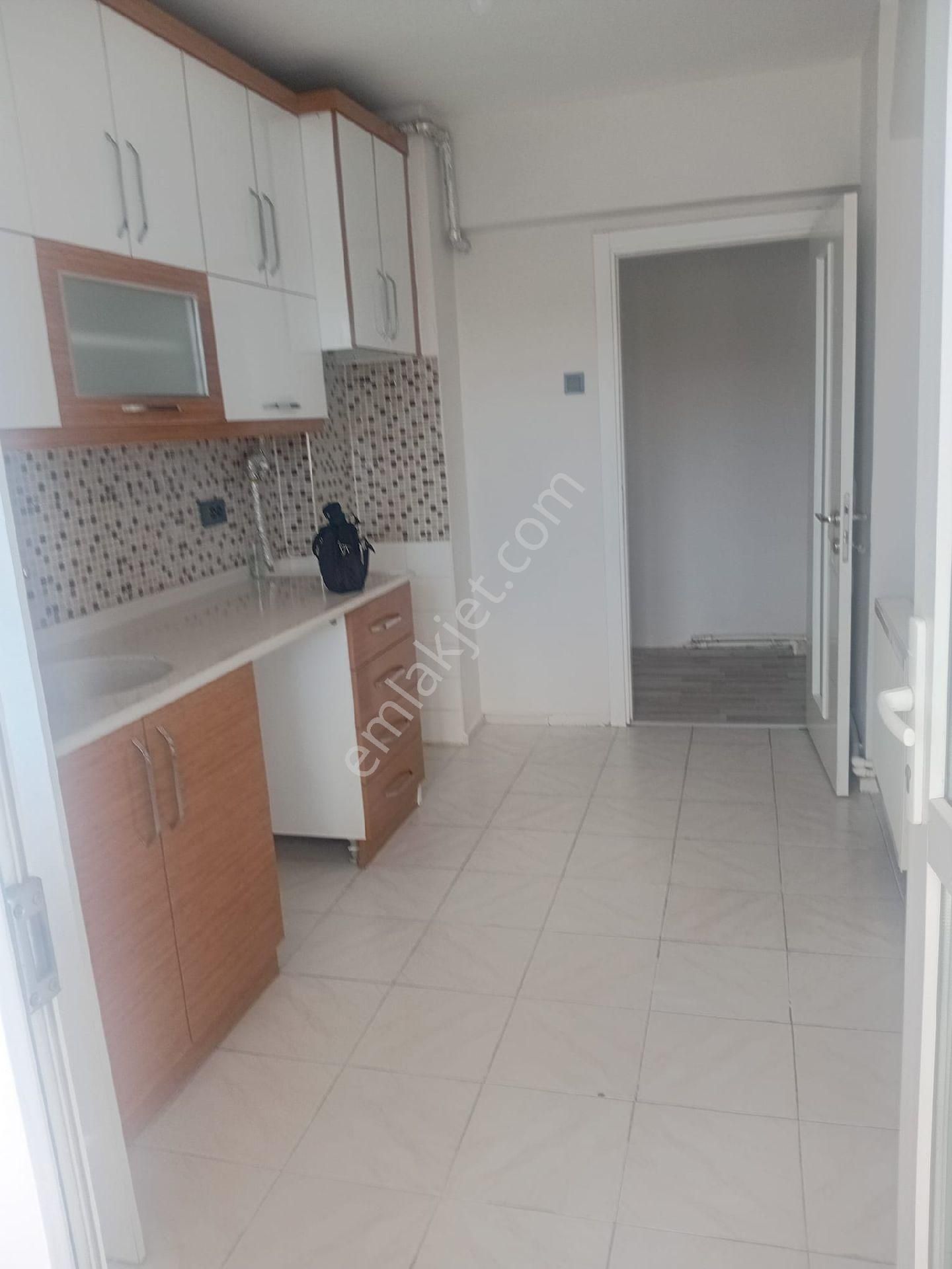 İzmir.bayraklı.oamangazıde.satılık.3+1.bos.daıre.4.750000 - Görsel 3