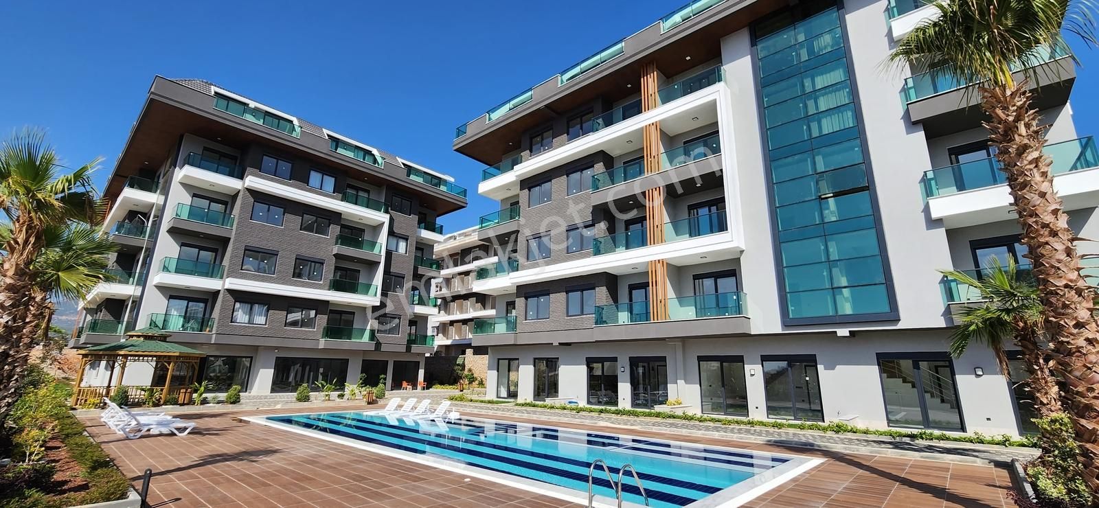 Acil Satılık !!! Oba Sea Pearl Park 1+1 3. Kat Full Aktivite