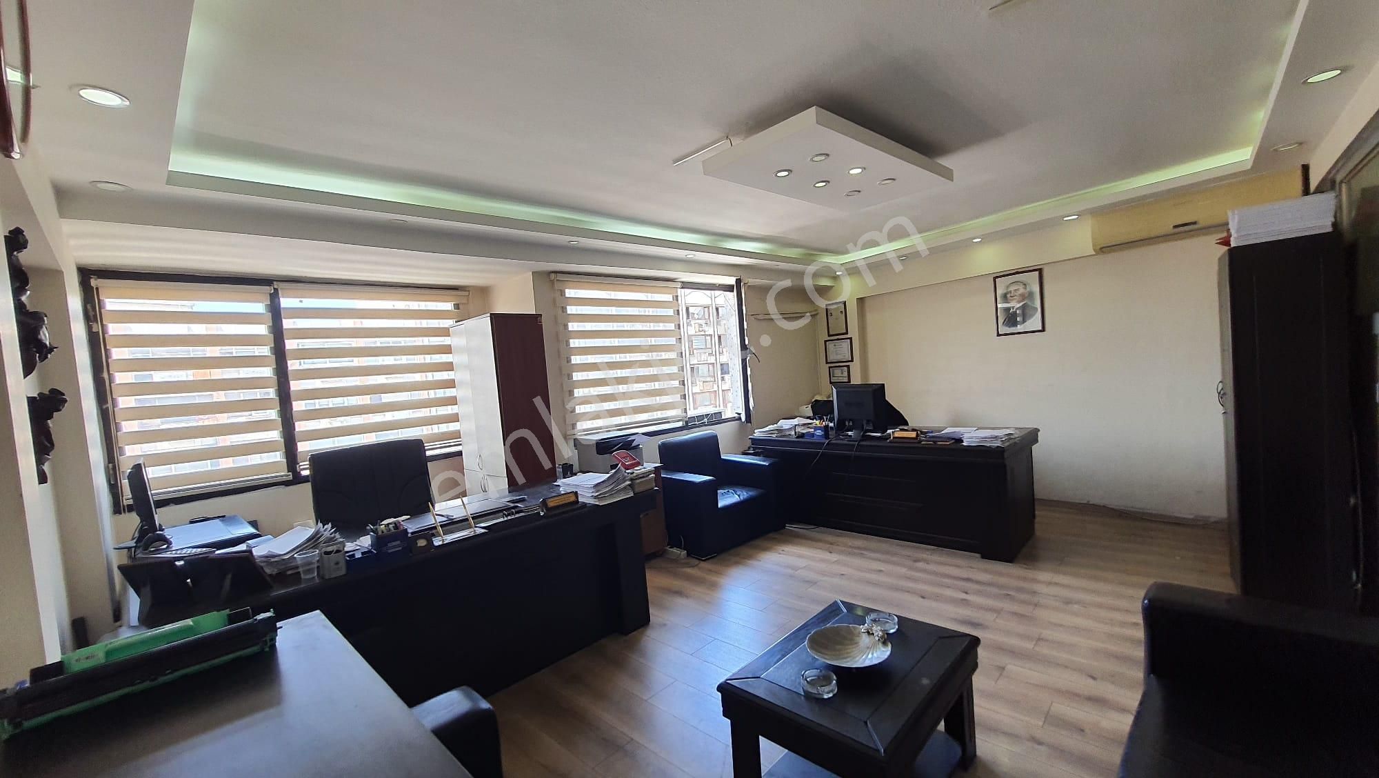 Koçaş İşmerkezinde 1+1 İçi Yapılı Kiralık Ofis