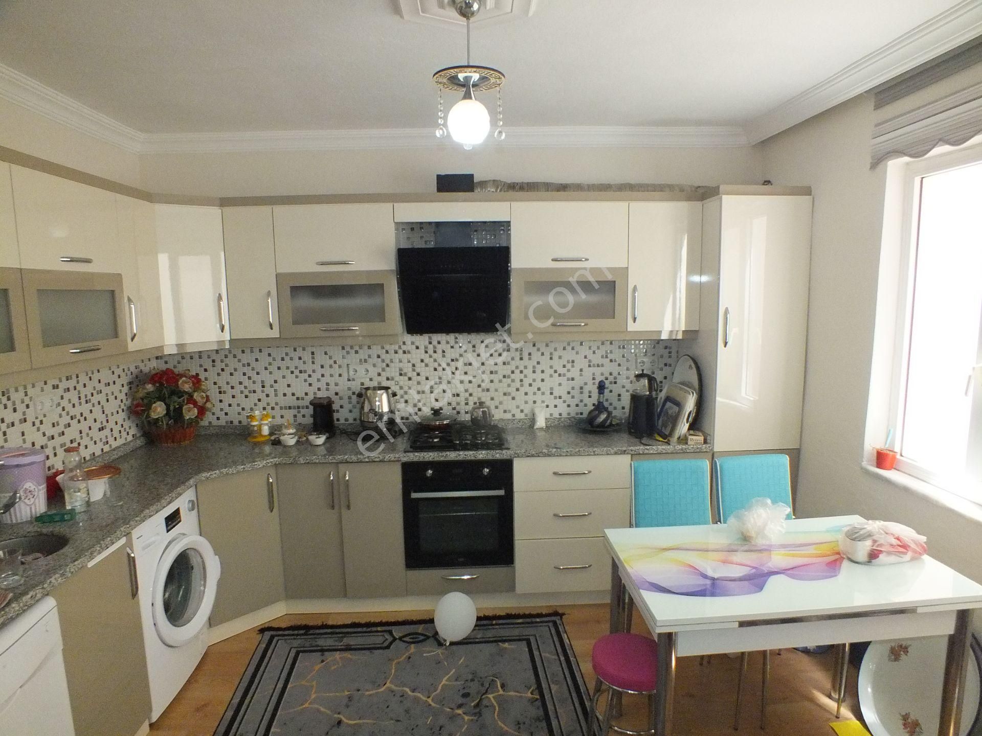 Sevindikli Mahallesinde Satılık 2 Katlı Müstakil Ev - Görsel 7