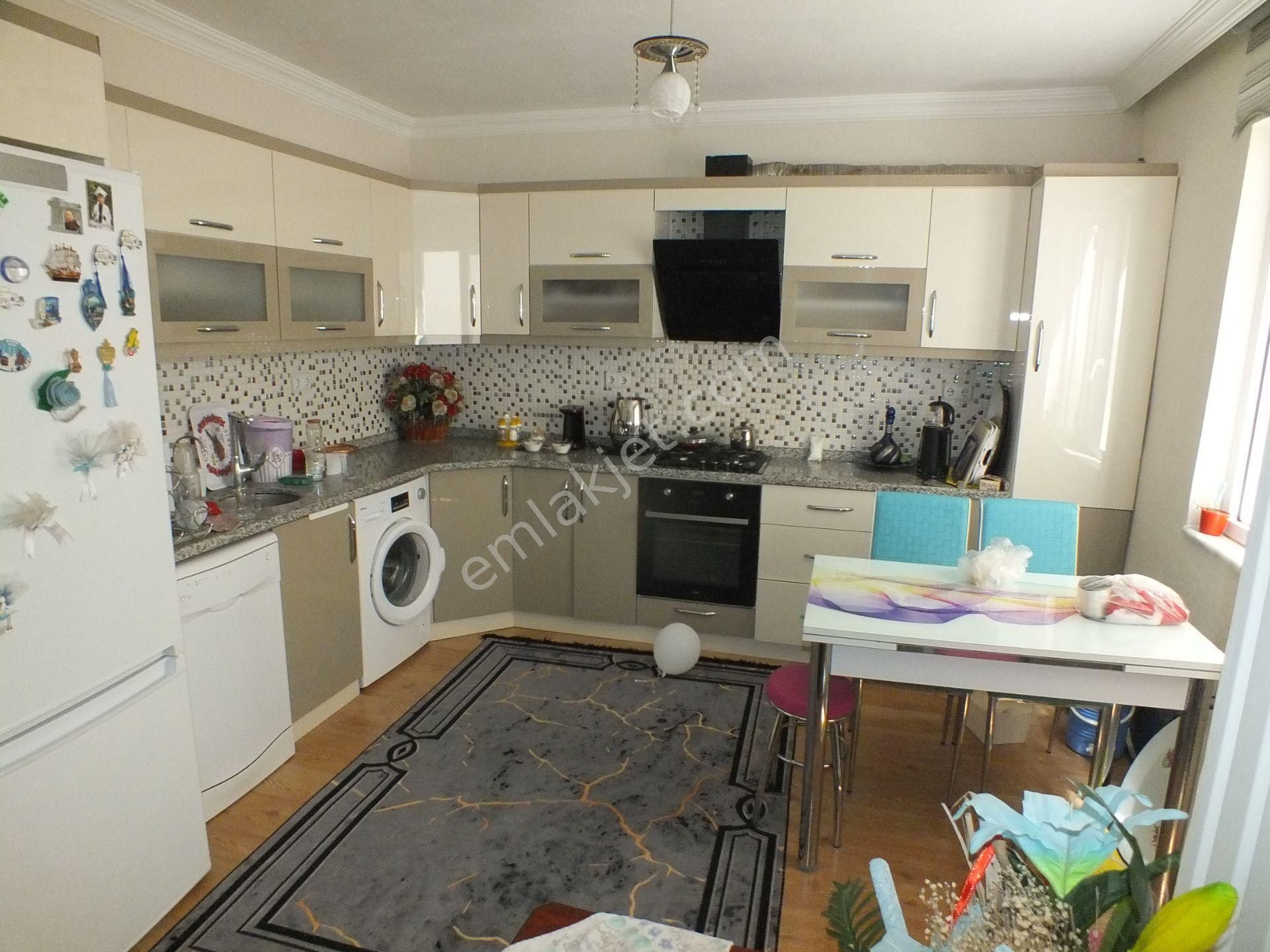 Sevindikli Mahallesinde Satılık 2 Katlı Müstakil Ev