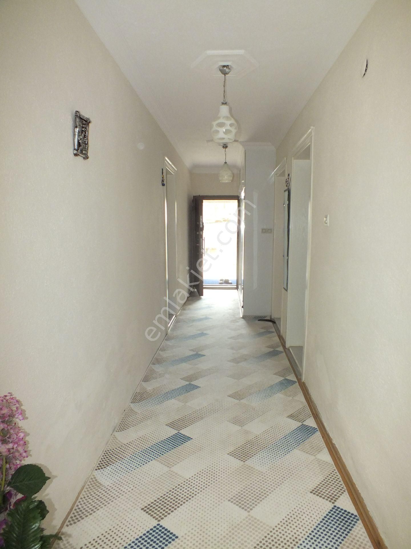 Sevindikli Mahallesinde Satılık 2 Katlı Müstakil Ev - Görsel 15